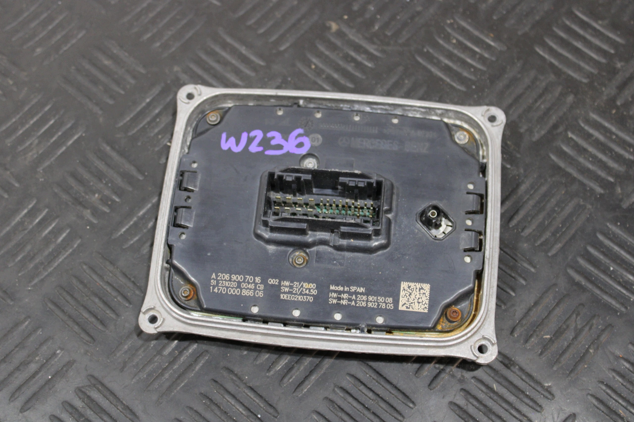 control unit lights module A2069007016 MERCEDES-BENZ CLE 236 W236