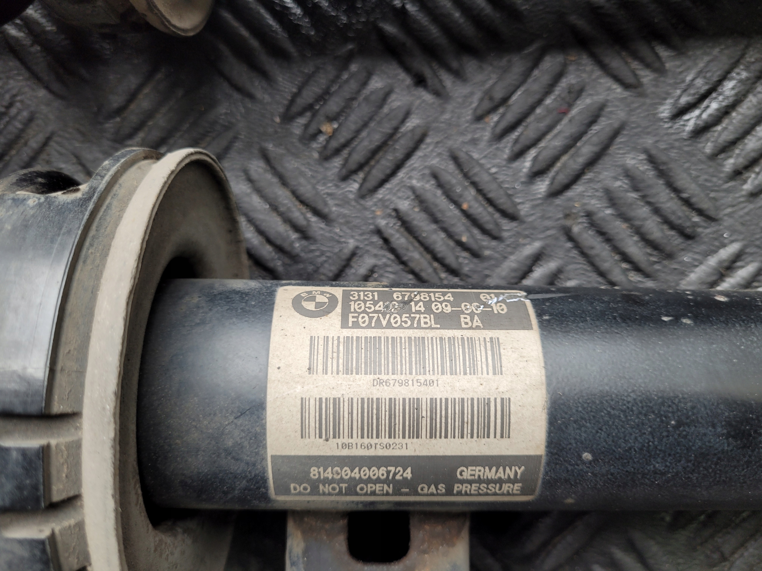 shock absorber front left right BMW 5 GT F07 3.0 D
