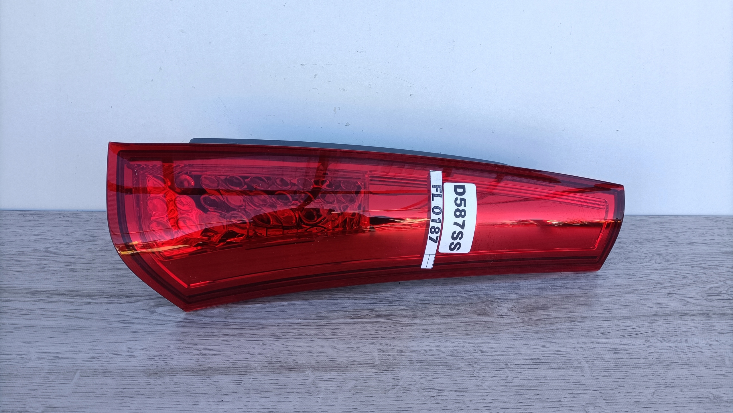 KIA CEED KOMBI 06-12 ROK right light rear part upper 92404-1H3 D587SS