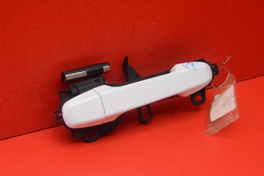 handle right front front BIALA 242860 TOYOTA YARIS 3 III 5D LIFT 17-20