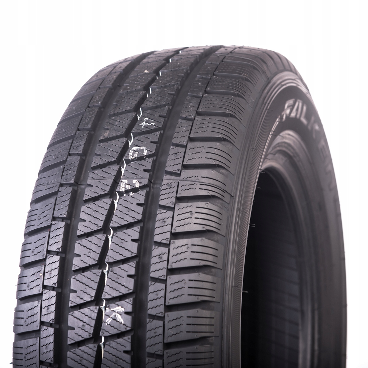 2X всесезонные шины 225 / 65R16 Falken