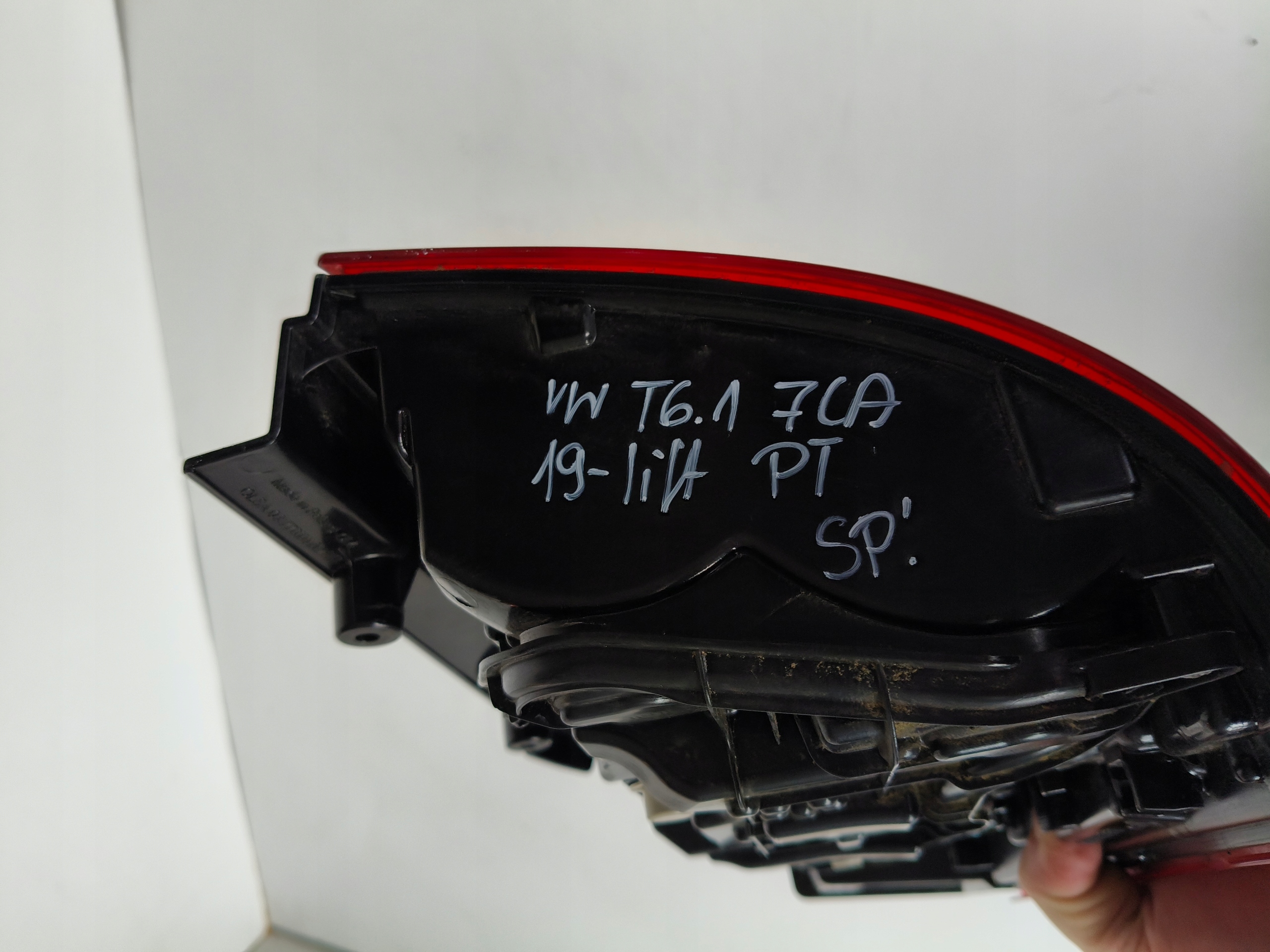 light right rear T6.1 7LA 19- LIFT