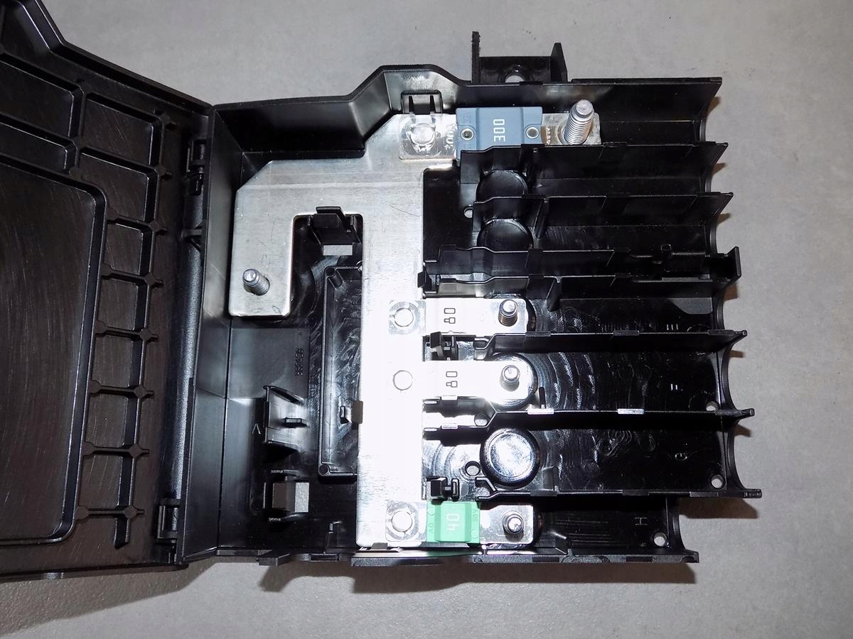 AUDI A8 4N Module fusibles 4N0937513A