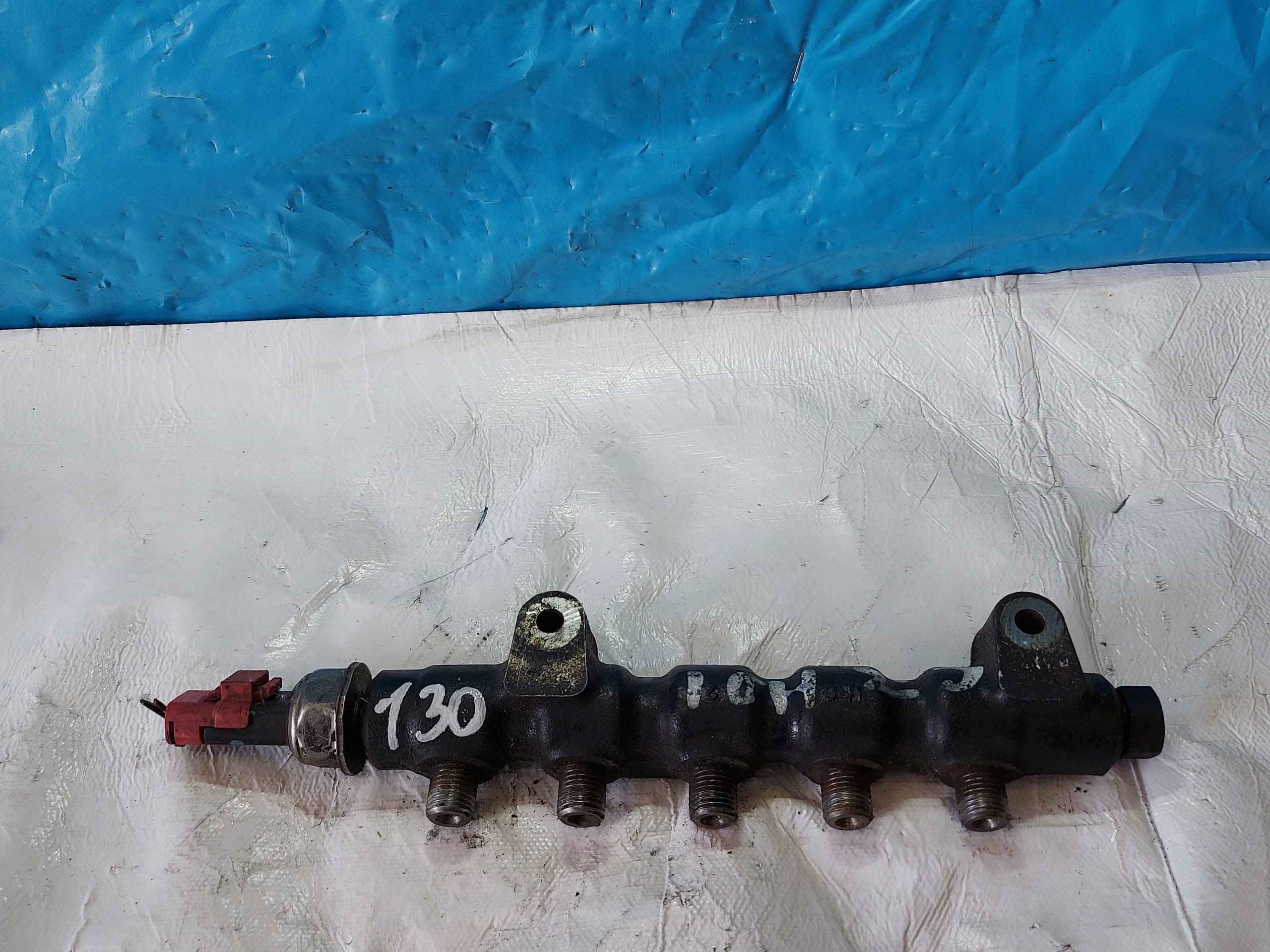 Rampe injection CITROEN C2 1.4 HDI 9654592680