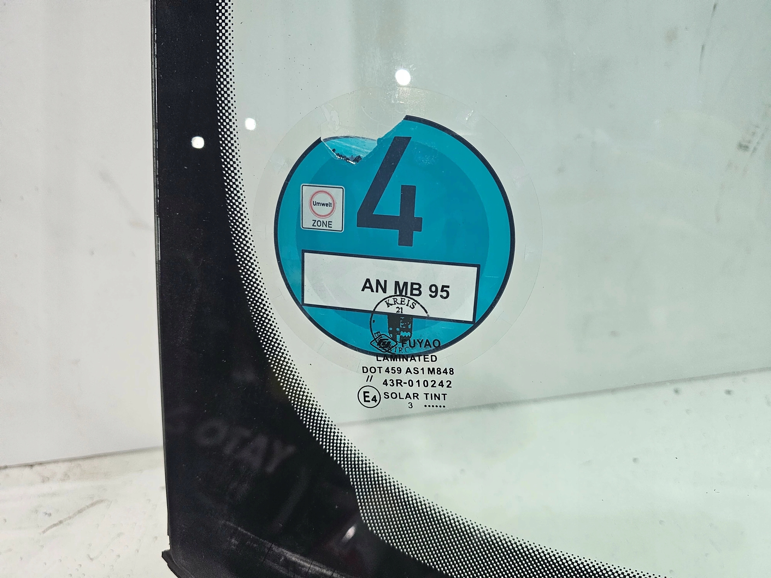 window front iron AUDI A1 8X 2014R