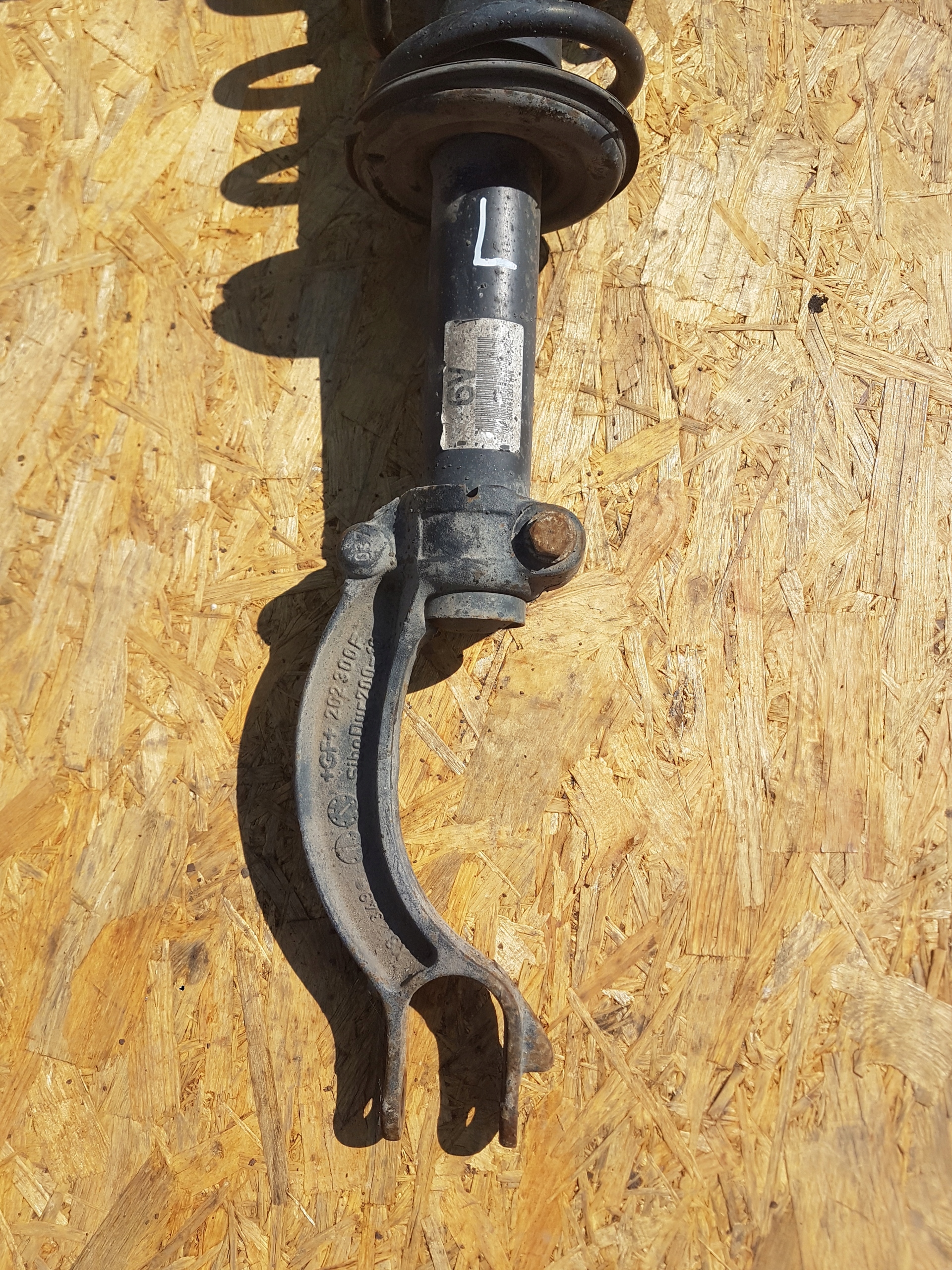 shock absorber left front AUDI A4 B8 A5 8K0413031AN