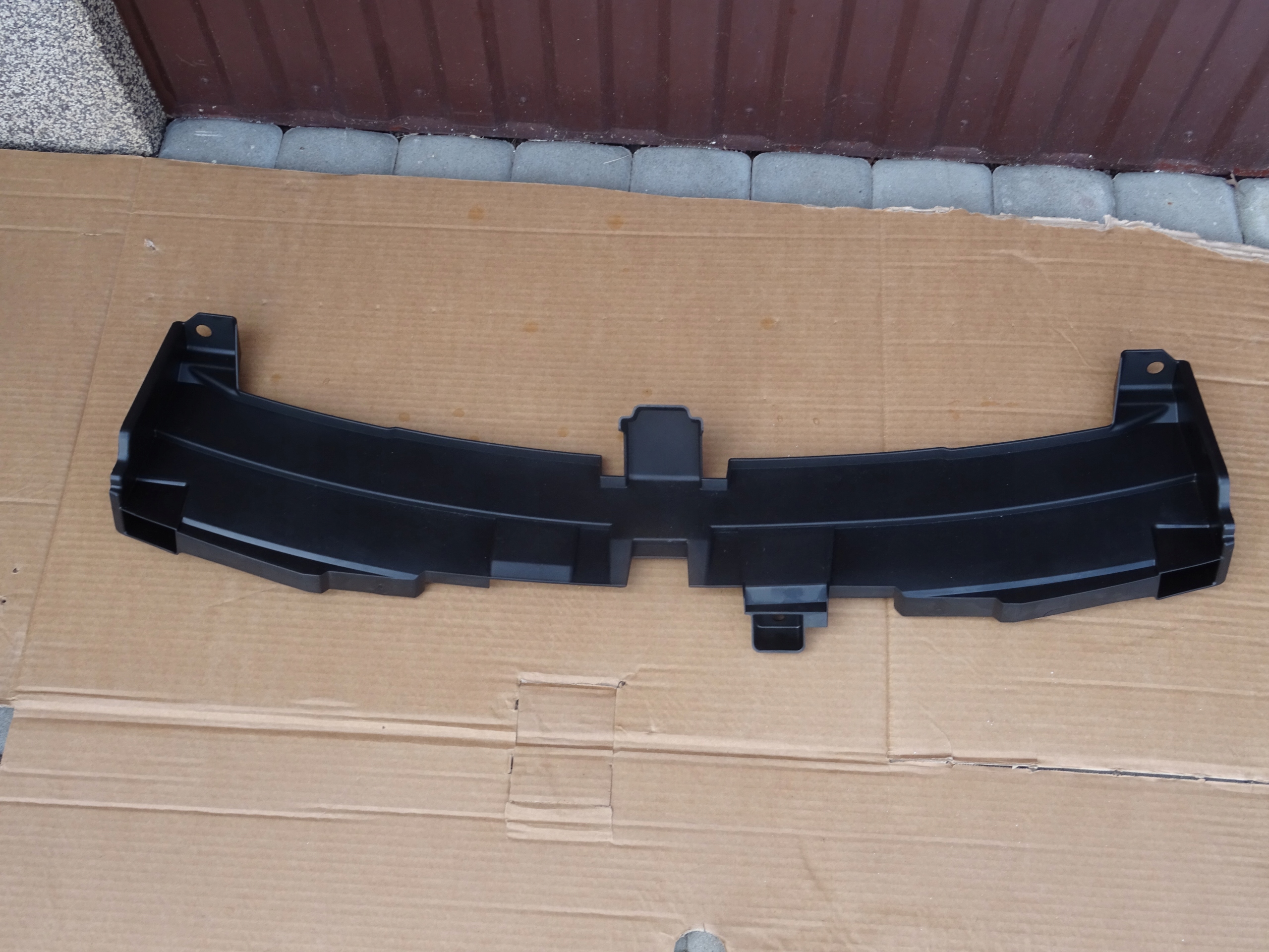 mazda защита ремня переднего TK21-501A1
