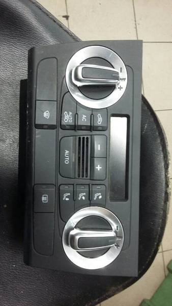 PANEL Bouches buses 8P0820043BM AUDI A3 09