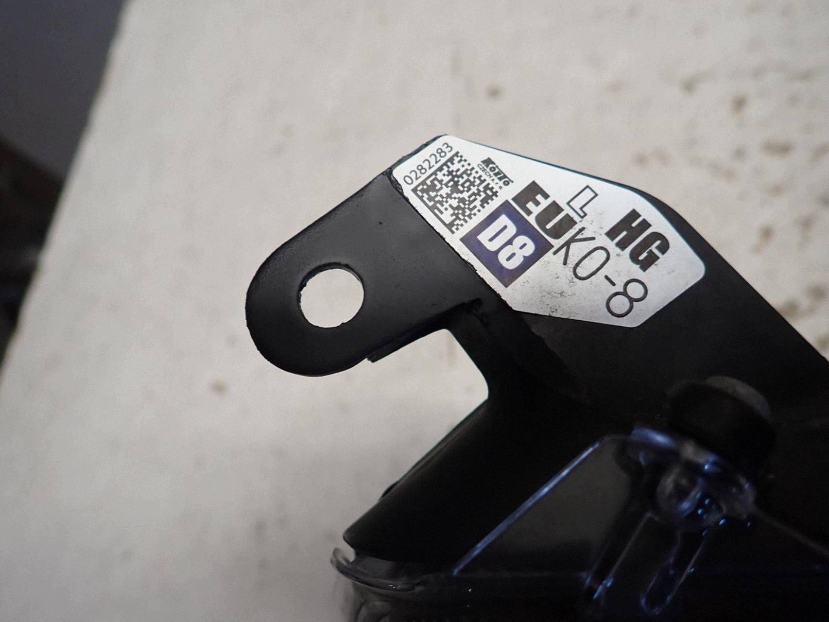 light front front left TOYOTA YARIS IV 2020- FULL LED