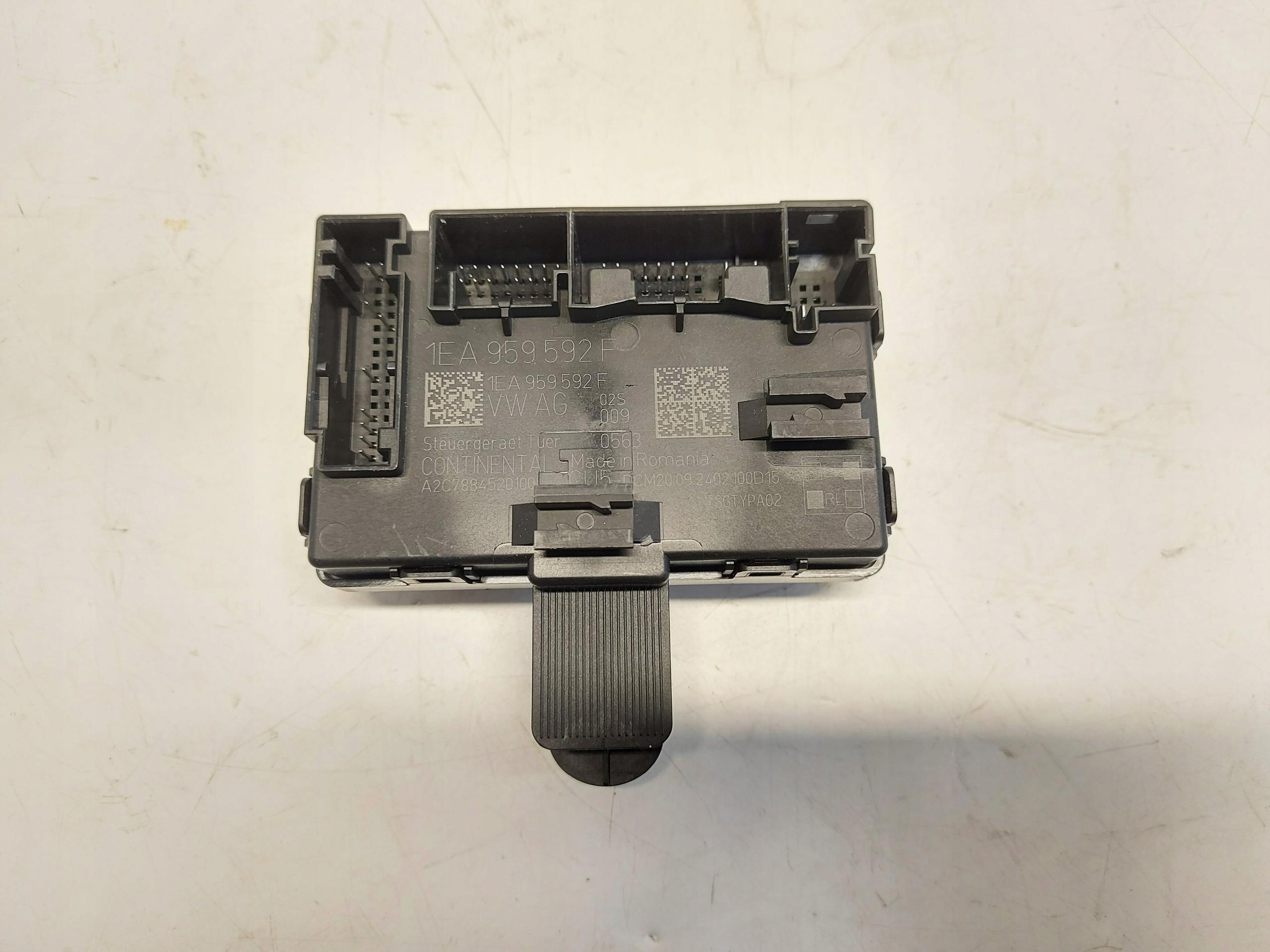 VW ID4 11A , 2024r SUV 5D module control unit door front right 1EA959592F