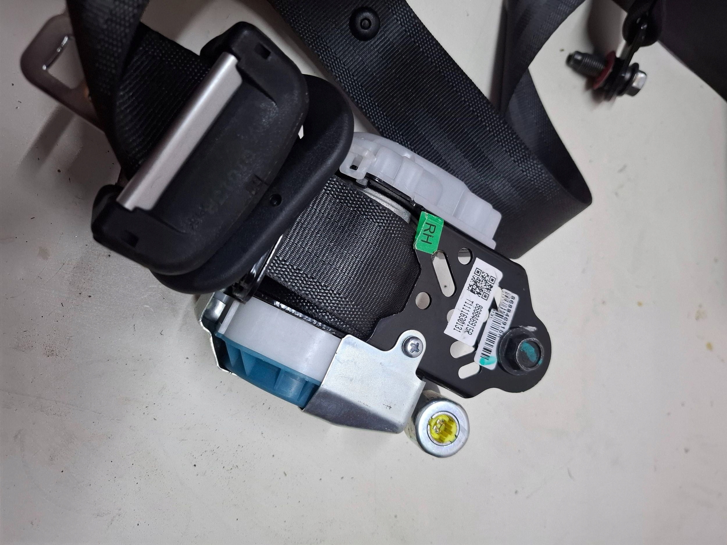 Dacia SPRING ремень безопасности комплект перед зад оригинал европа