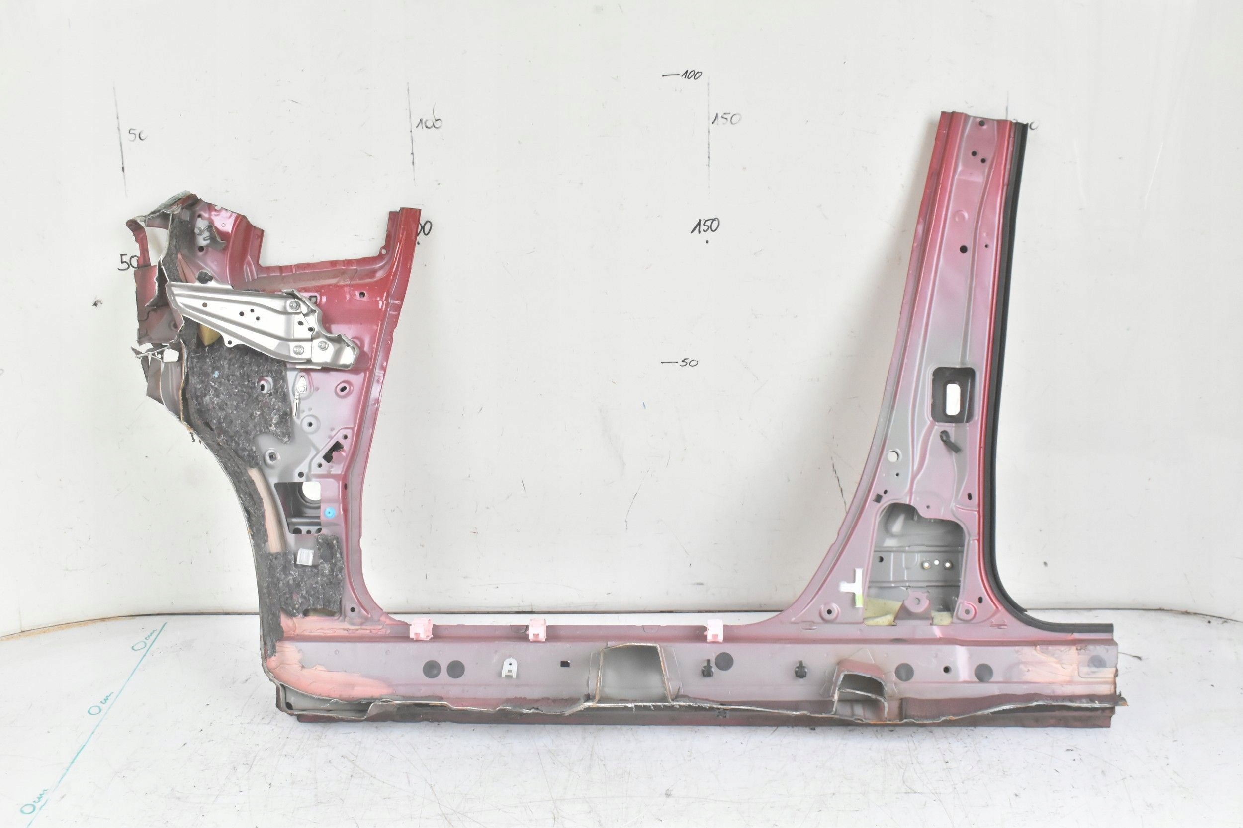 PRÓG PRAWY PRZÓD SŁUPEK PRZEDNI TOYOTA PRIUS III 3R3 09-15 Numer katalogowy części 6131147030, 6113147030