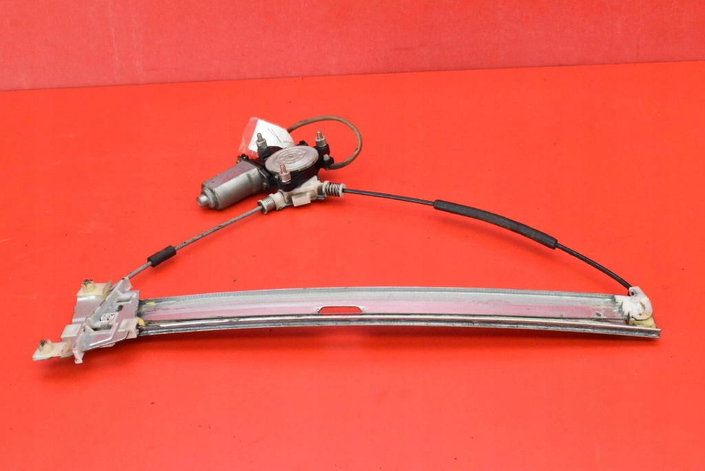 window regulator right front EU CM010410 MAZDA PREMACY 1 and CP 99-01