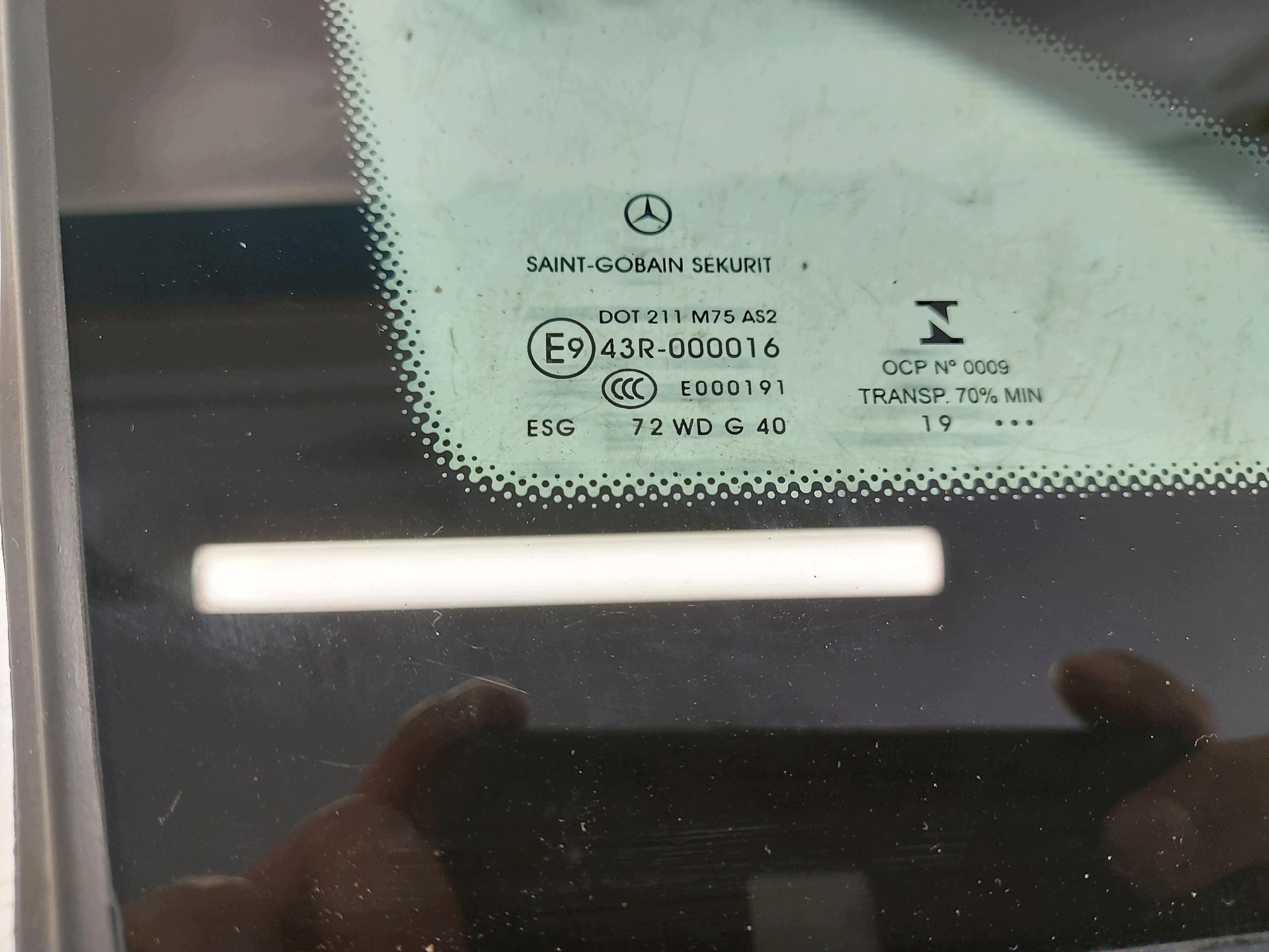 Mercedes w447 Vito V220d window window right front trojkatna ory 19r
