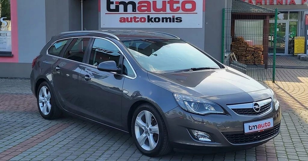 Opel Astra SPORT 1.4 T 140 KM przeb 145 tys I  
