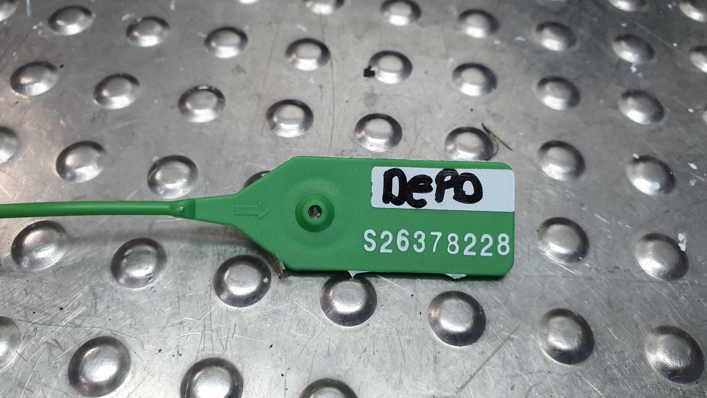 light front right VW TOURAN and DEPO 03
