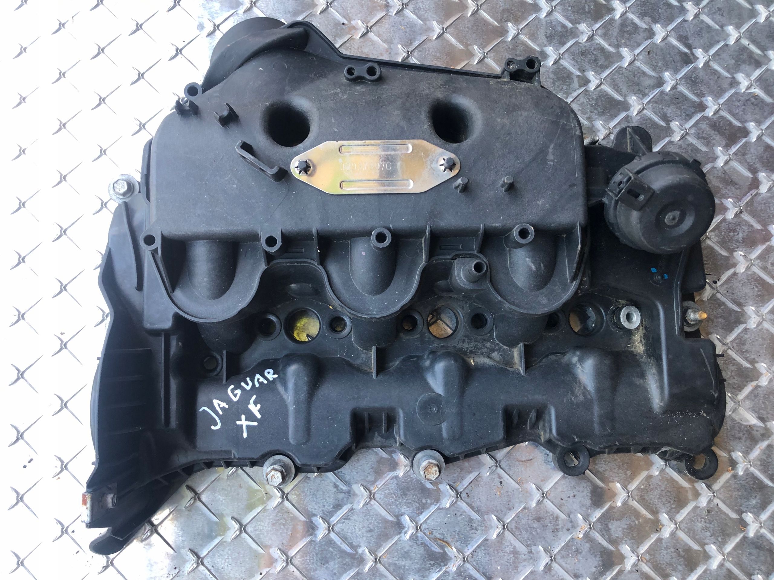 Abdeckung der Ventile JAGUAR XF 4S7Q-9424-JB