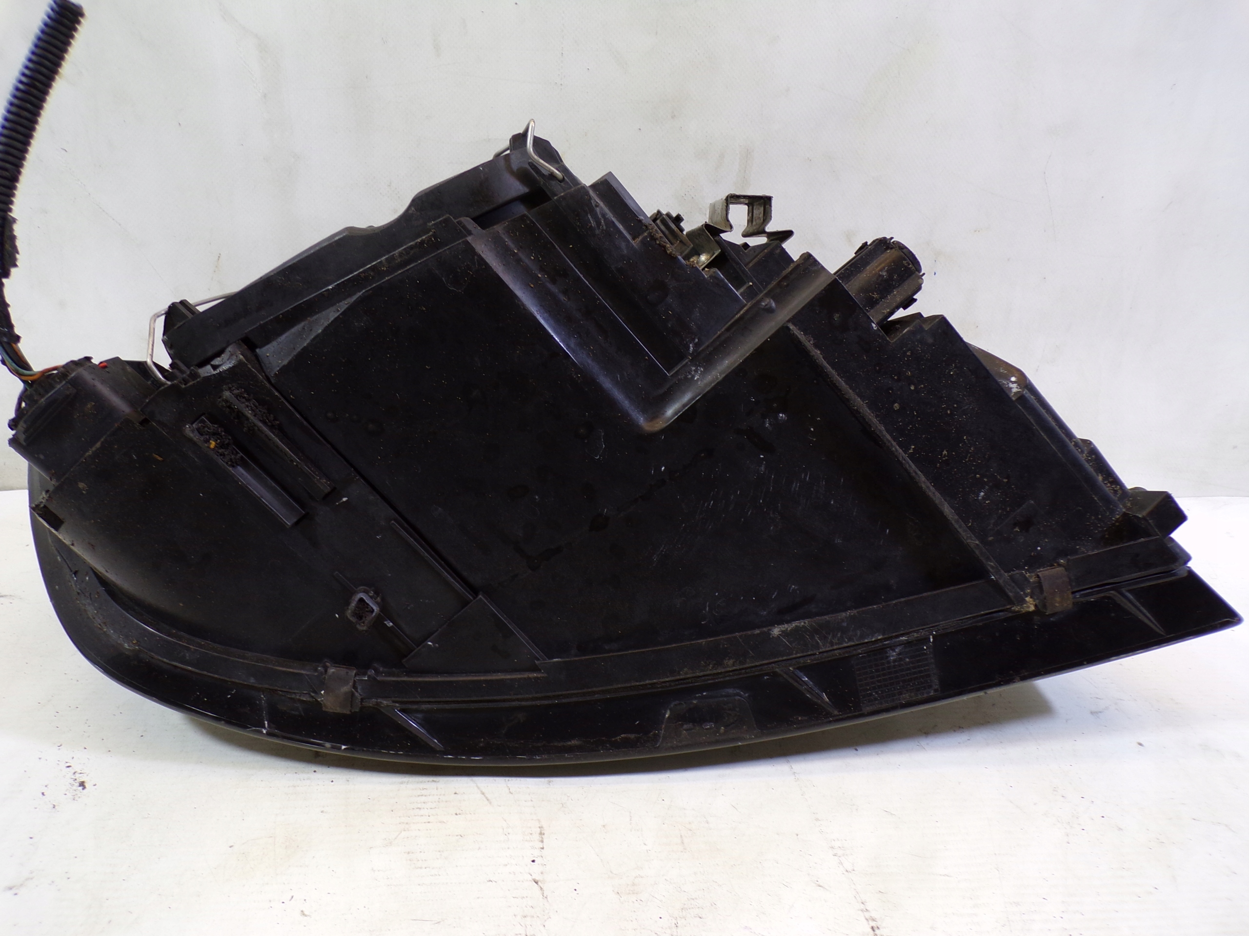 light front front left VOLVO V50 (2)