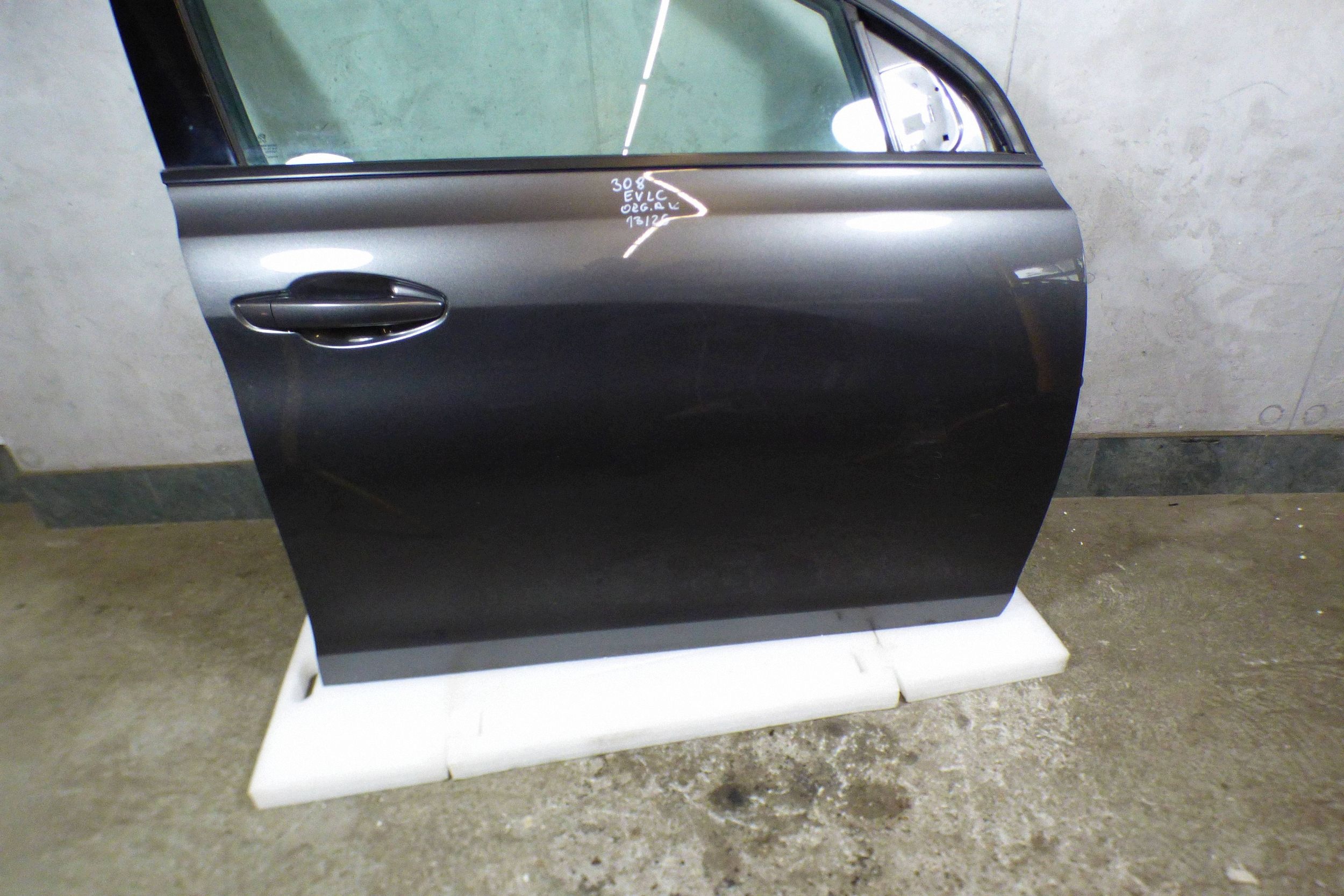 door right front original paint EVLC Peugeot 308 II T9