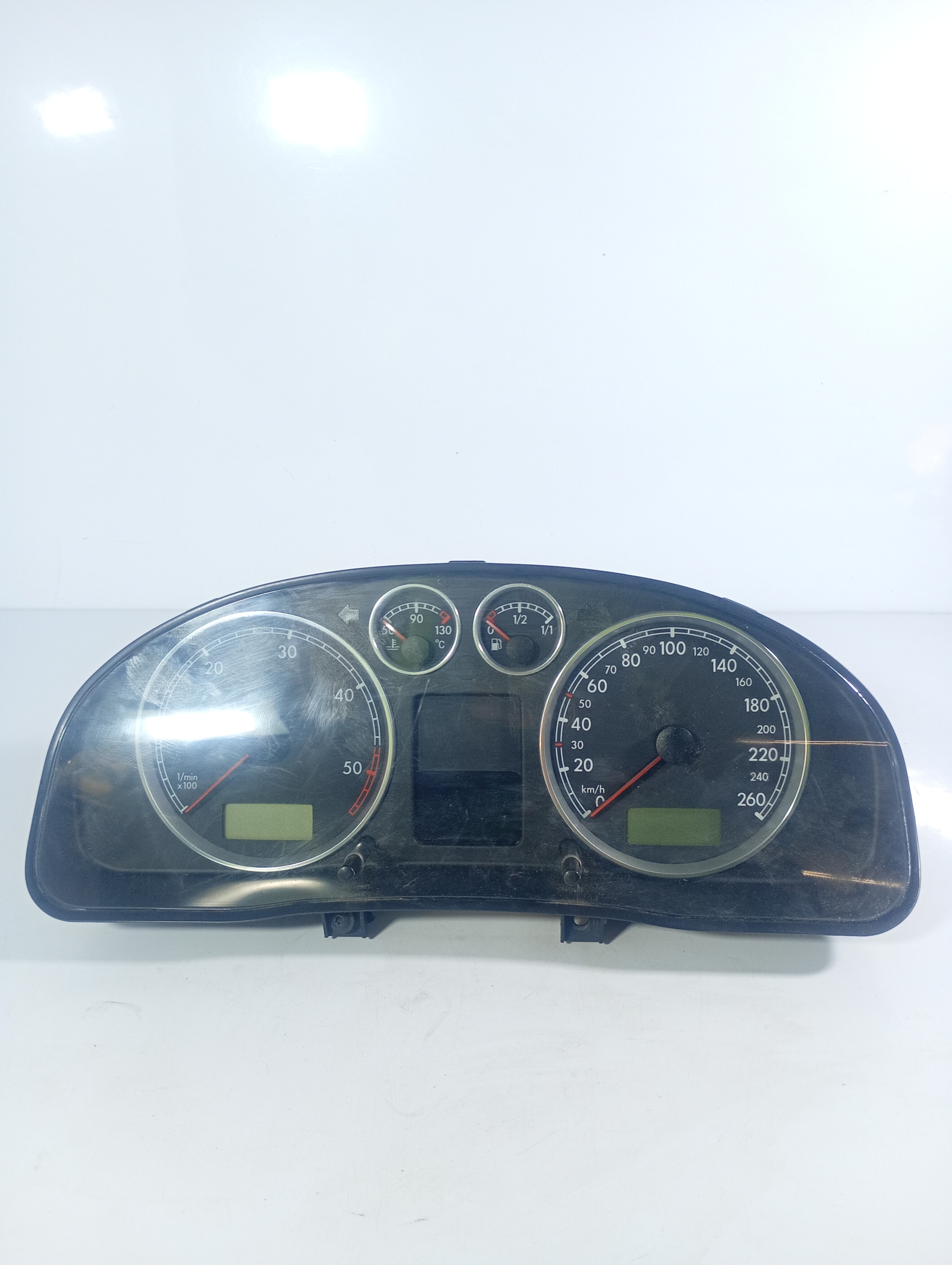 VW PASSAT B5 FL 00-05 dials dials tachometer 260000 km OE 88311245