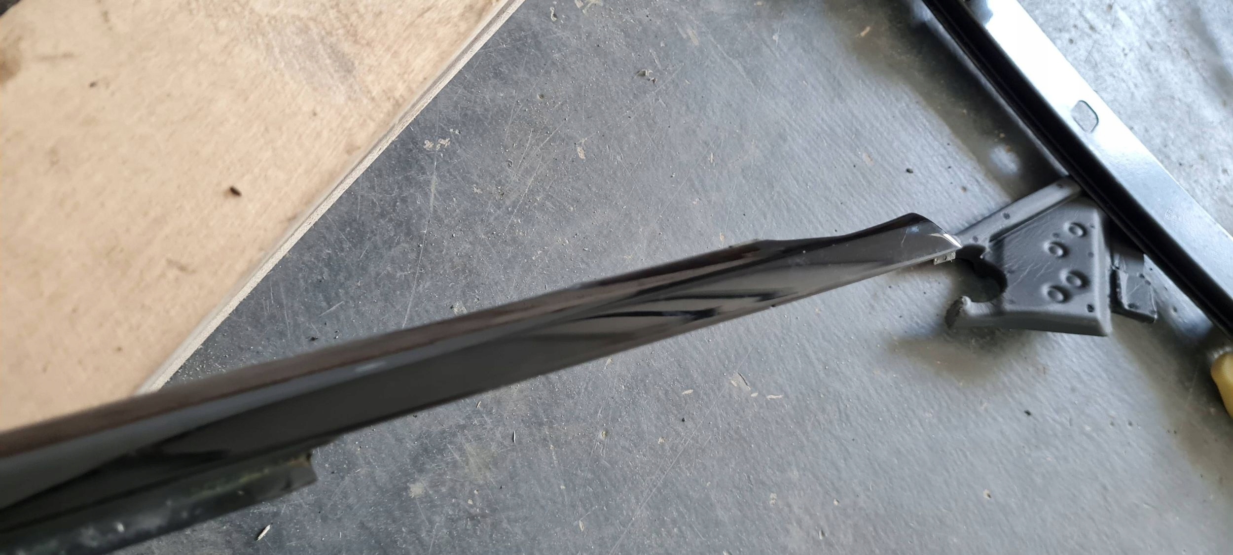 A6 C8 4K moulding dust door right right front SLINE black 4K0837476A