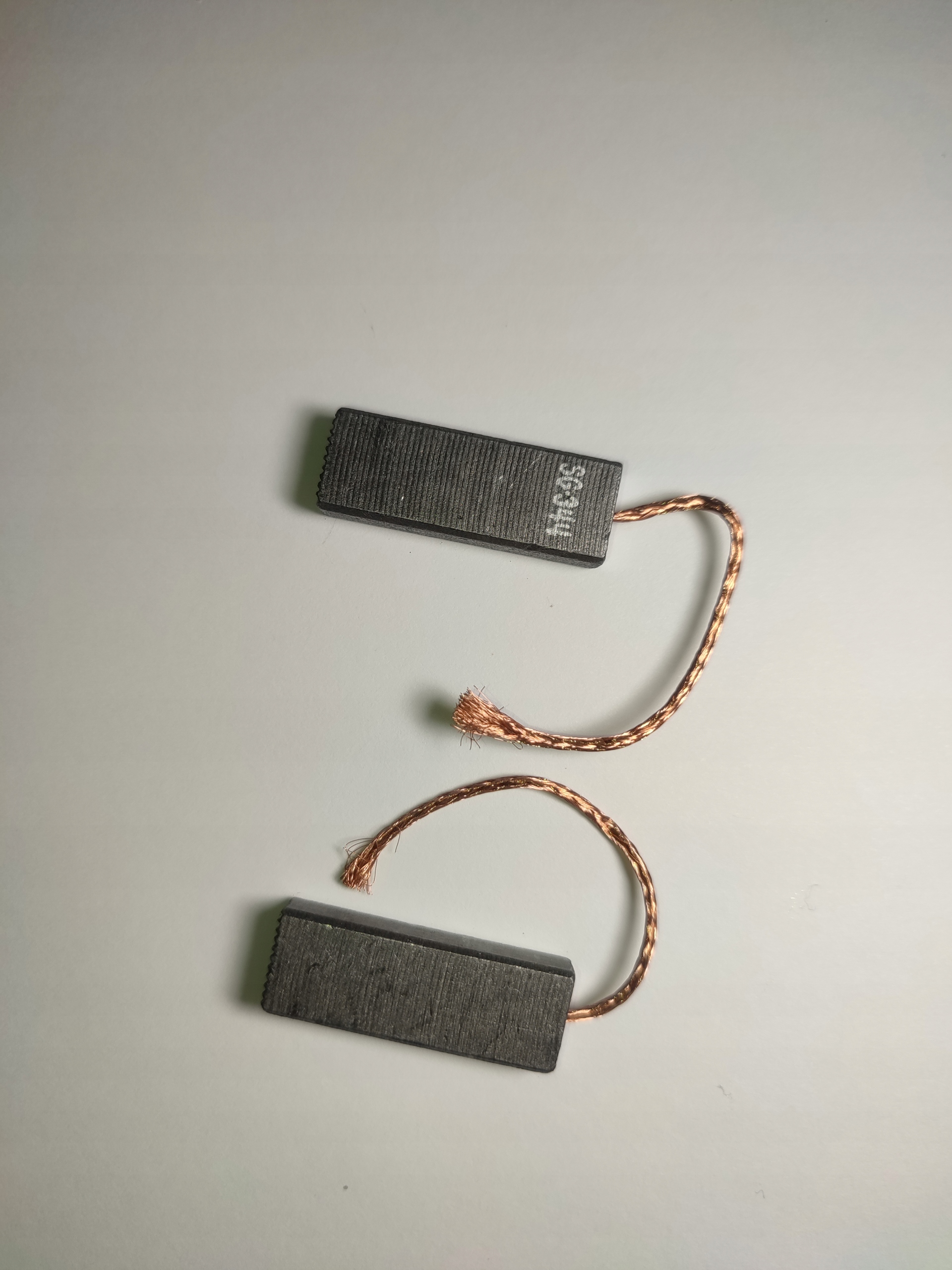 

Szczotki Węglowe Odkurzacz Piorący 6,3X11,5X32 Kpl