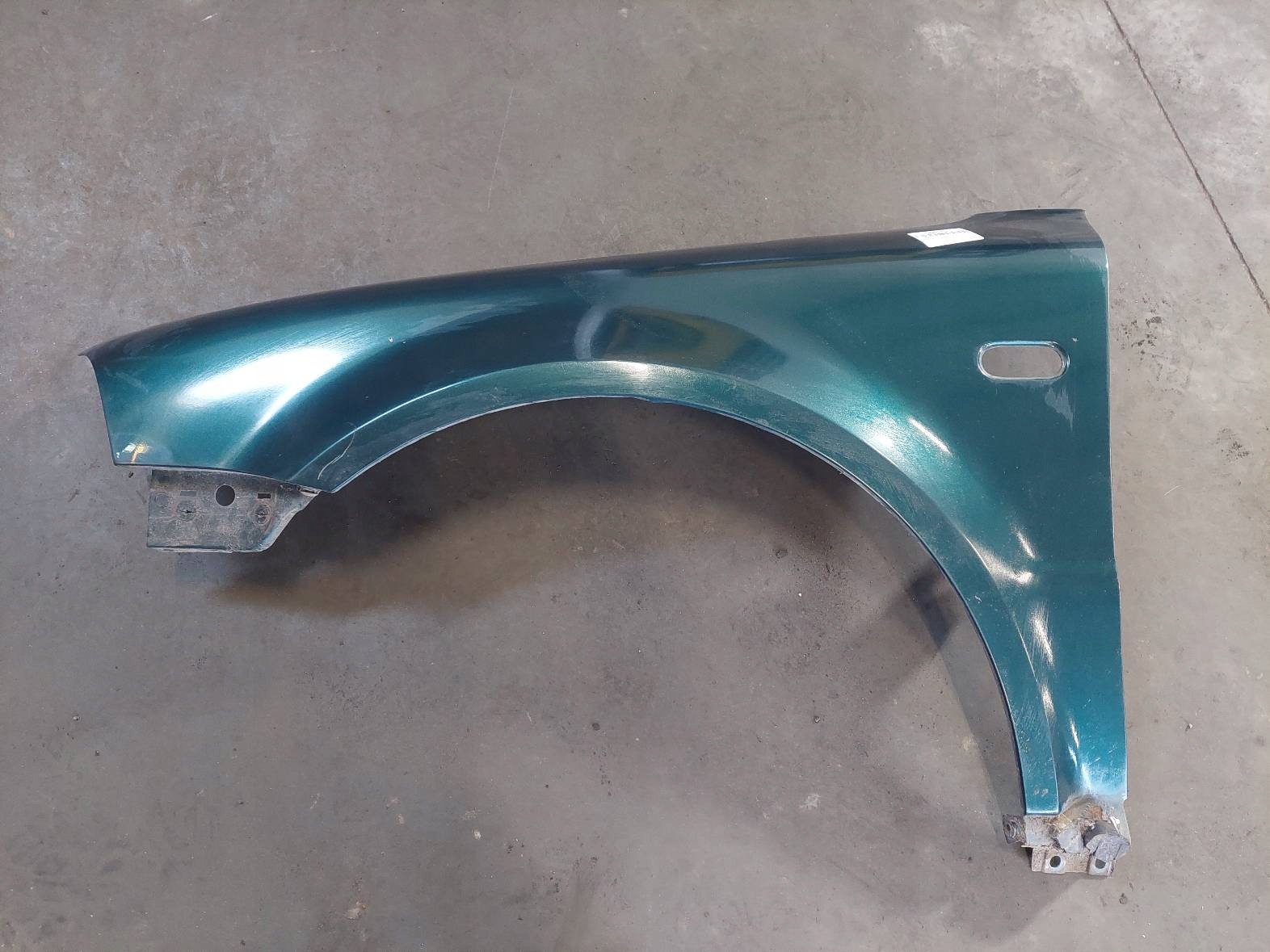 fender left front VOLKSWAGEN PASSAT B5 FL LB6W