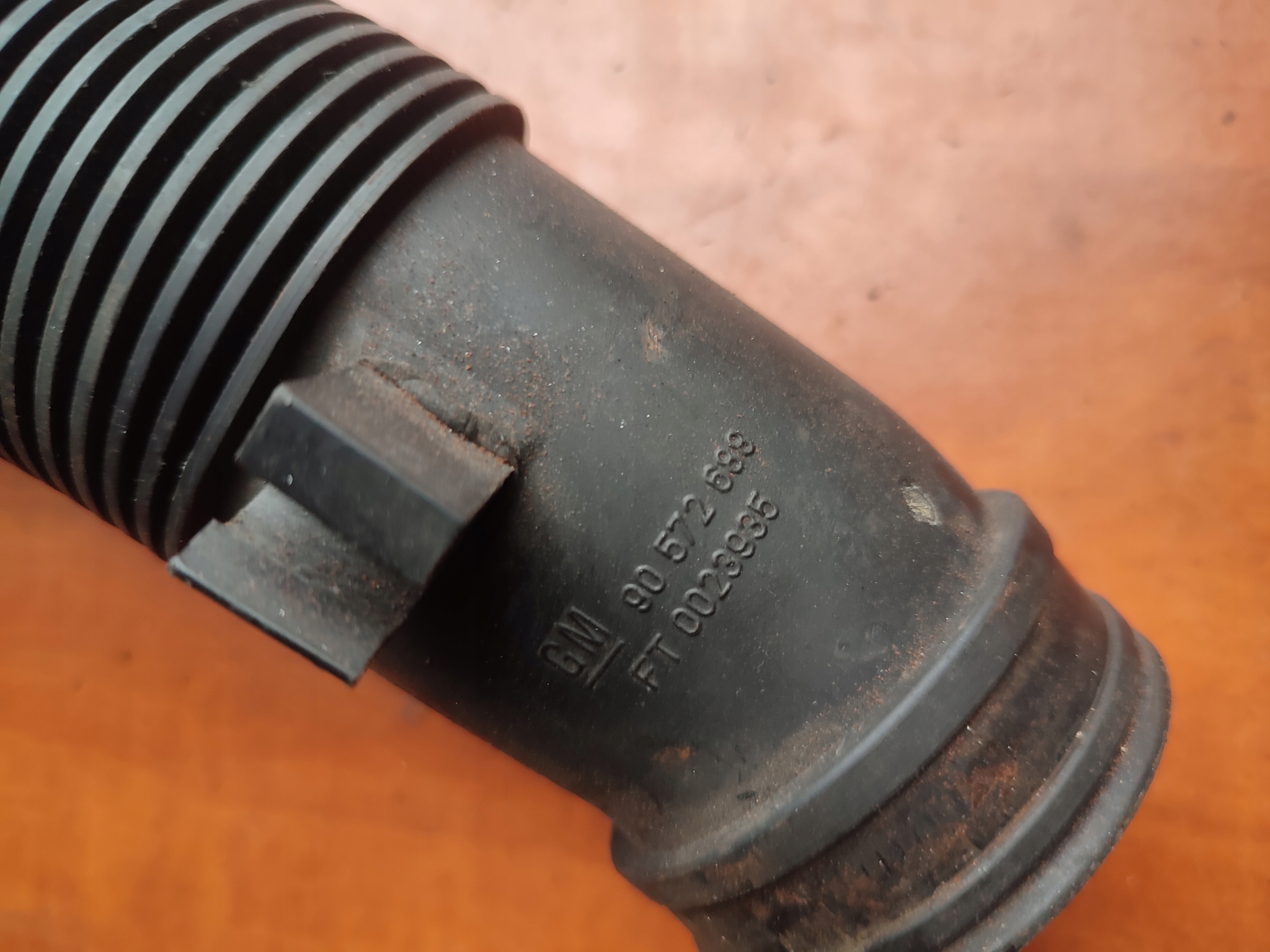 Schlauch luft OPEL CORSA C 1.0 90572688
