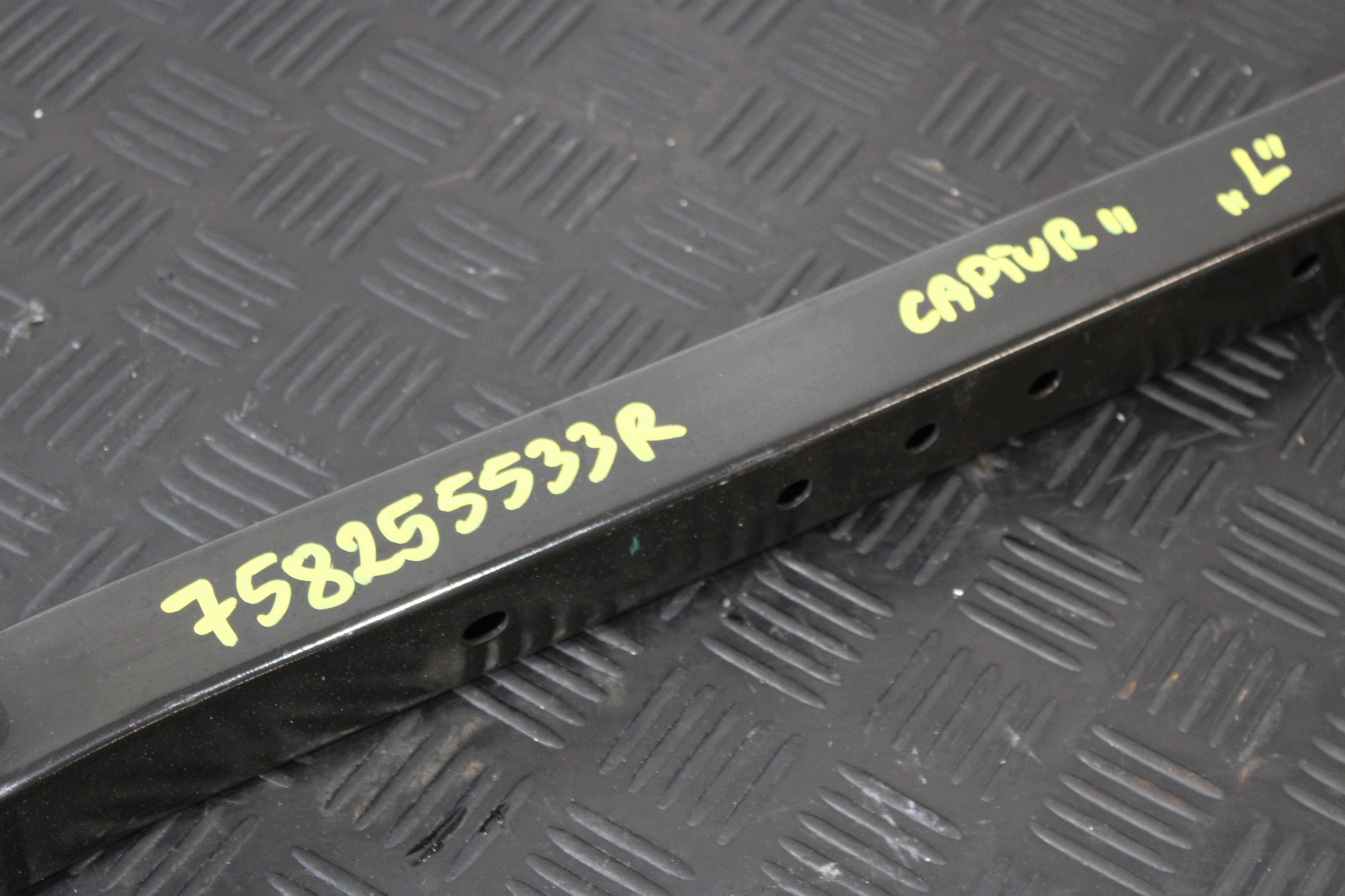 beam tip left 758255533R RENAULT CAPTUR II 2 1,0 TCE