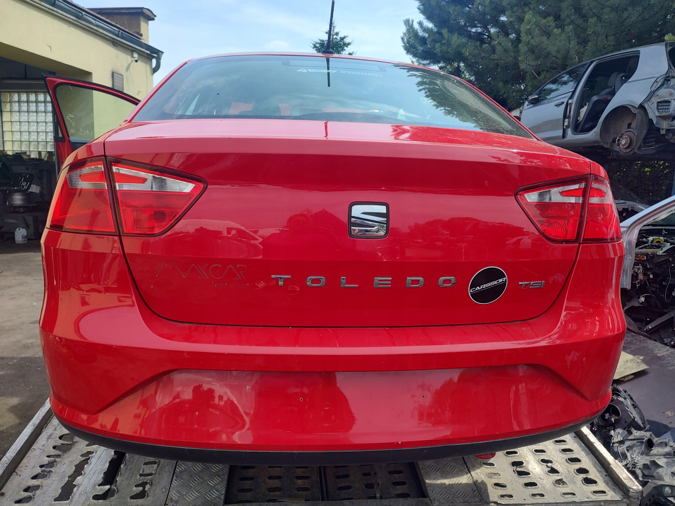 seat Toledo IV полка багажника 2016