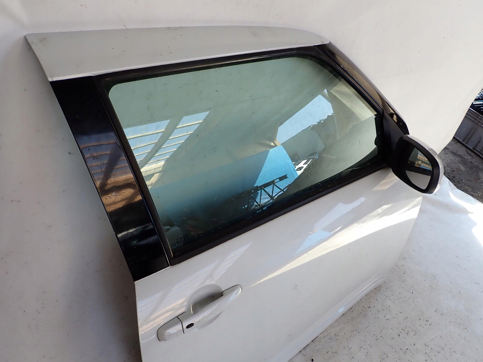 SUZUKI SWIFT III 3 3D 3 door 04-10 door front front right