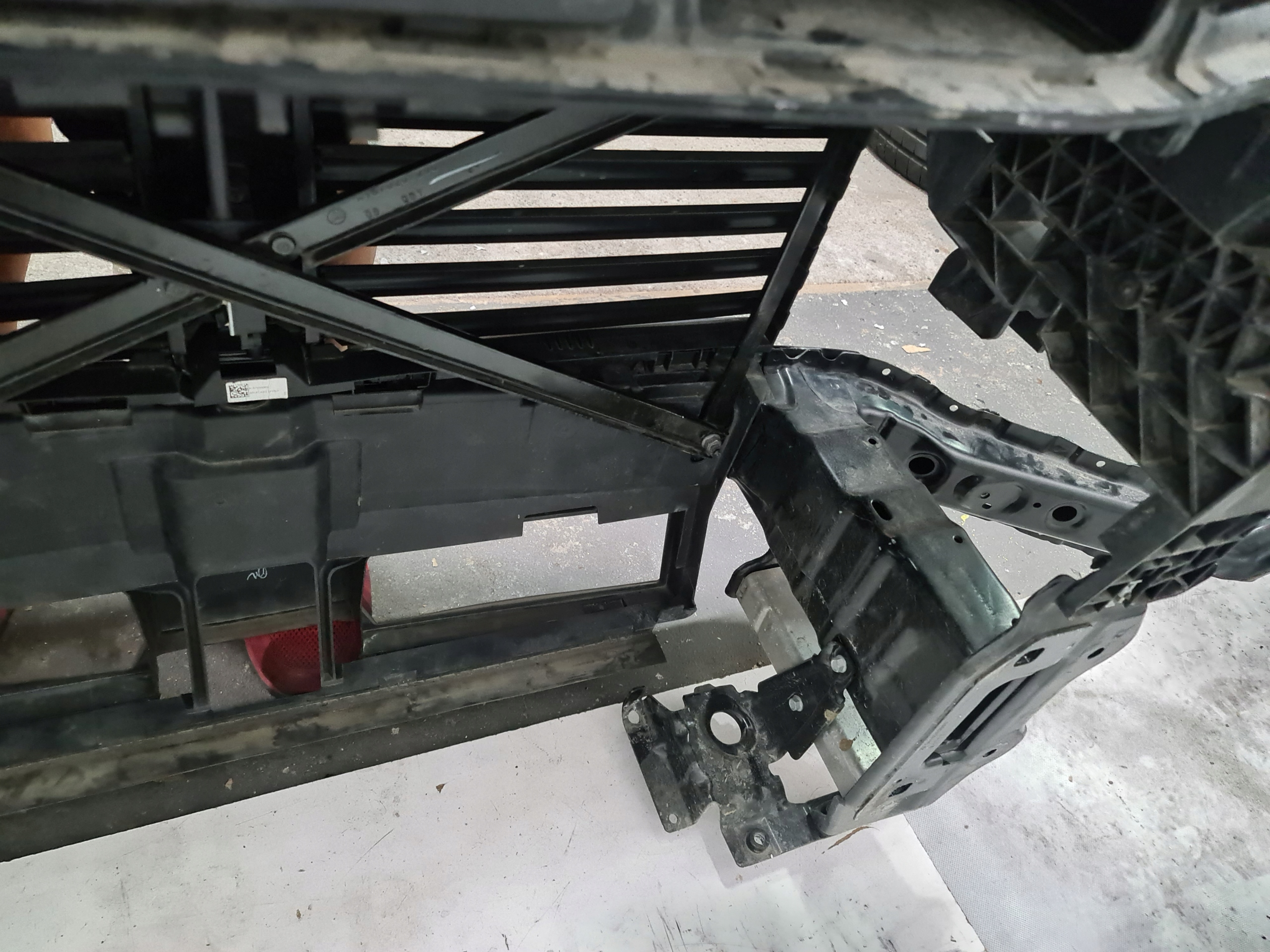 PAS PRZEDNI WZMOCNIENIE GLE GLS 167 CARBON Typ samochodu 4x4/SUV Samochody osobowe