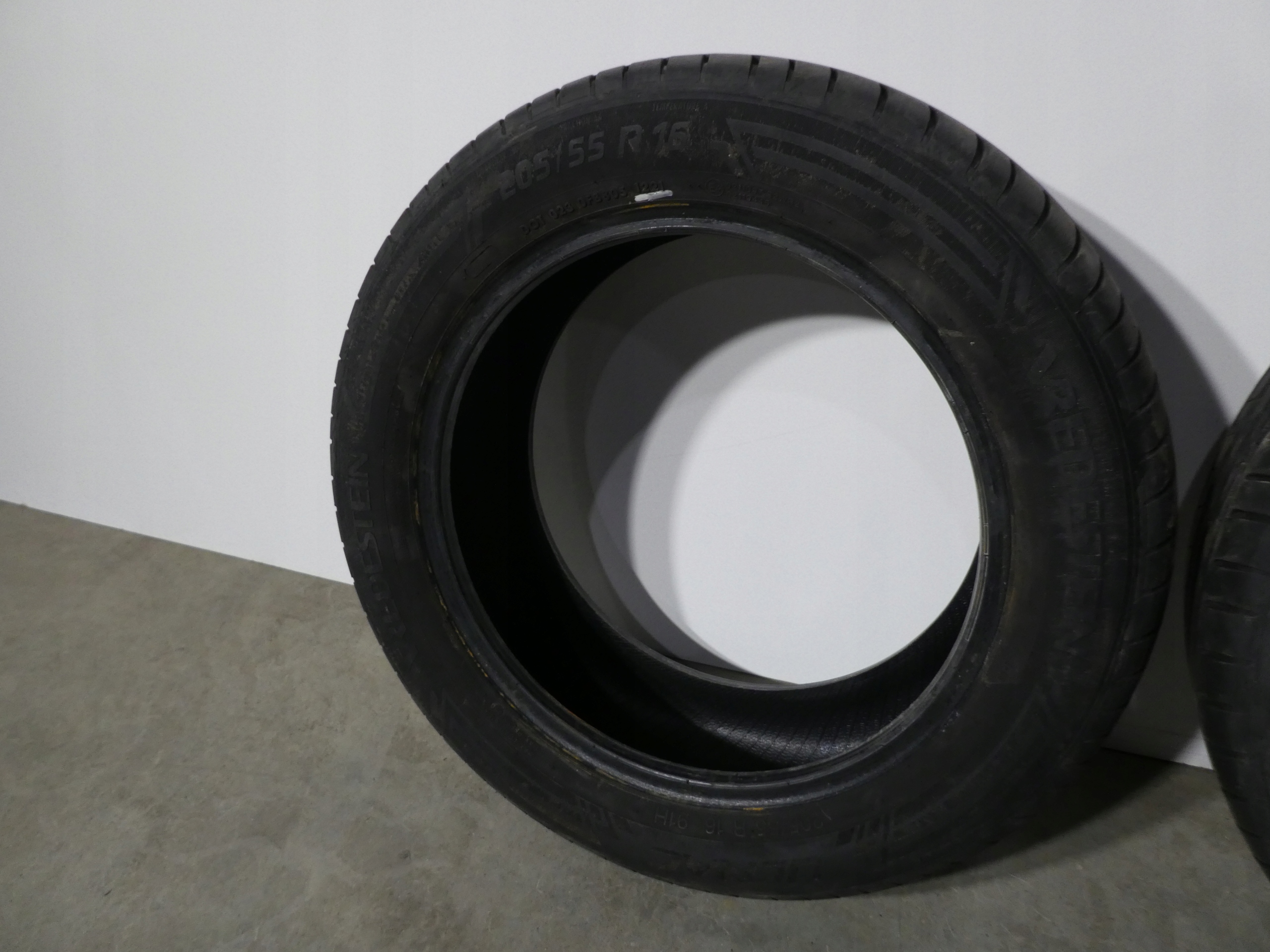 2X tyre Vredestein 205/55/16 2021R