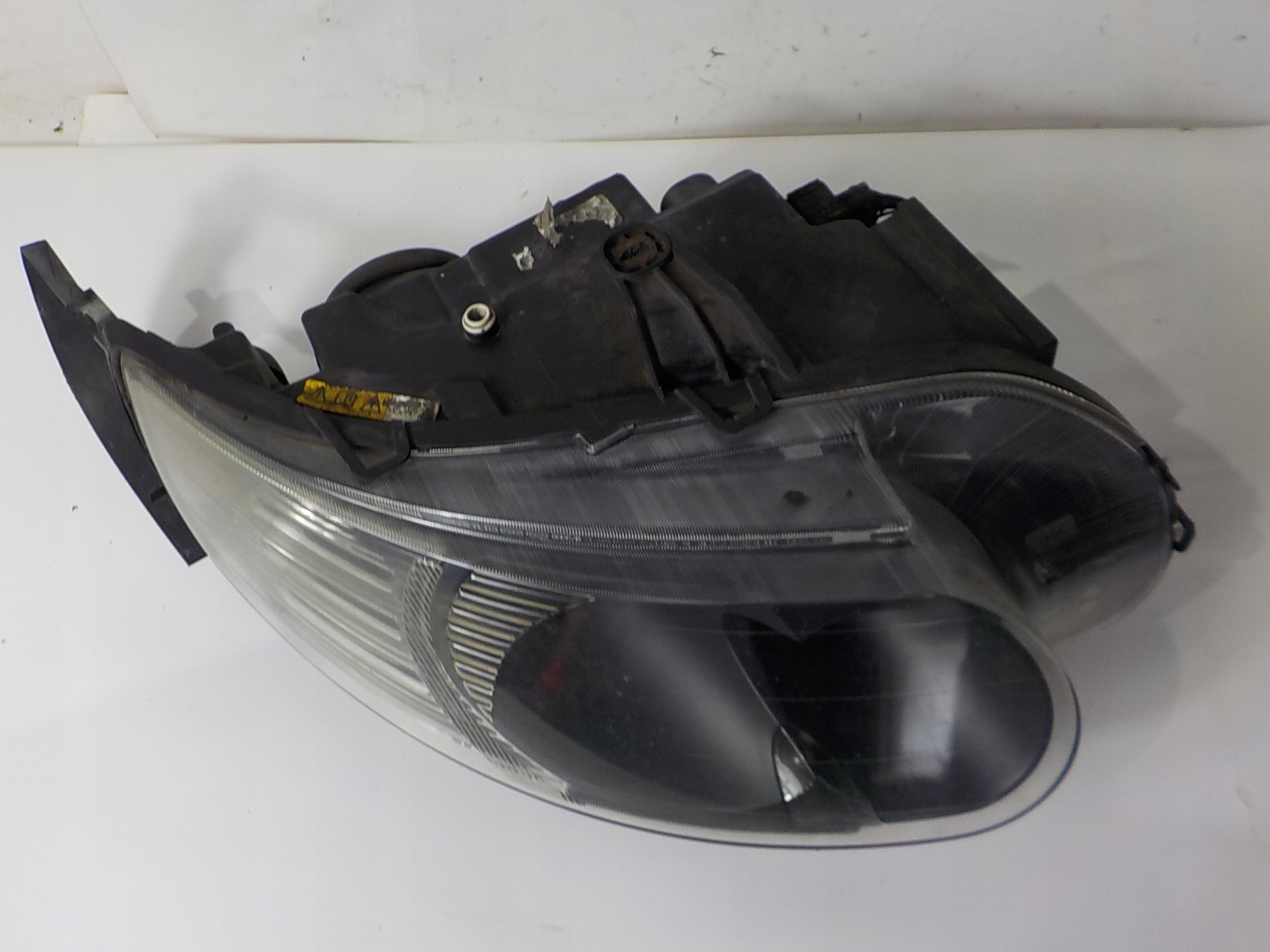 SAAB 9-5 and XENON LIFT light right front front UK