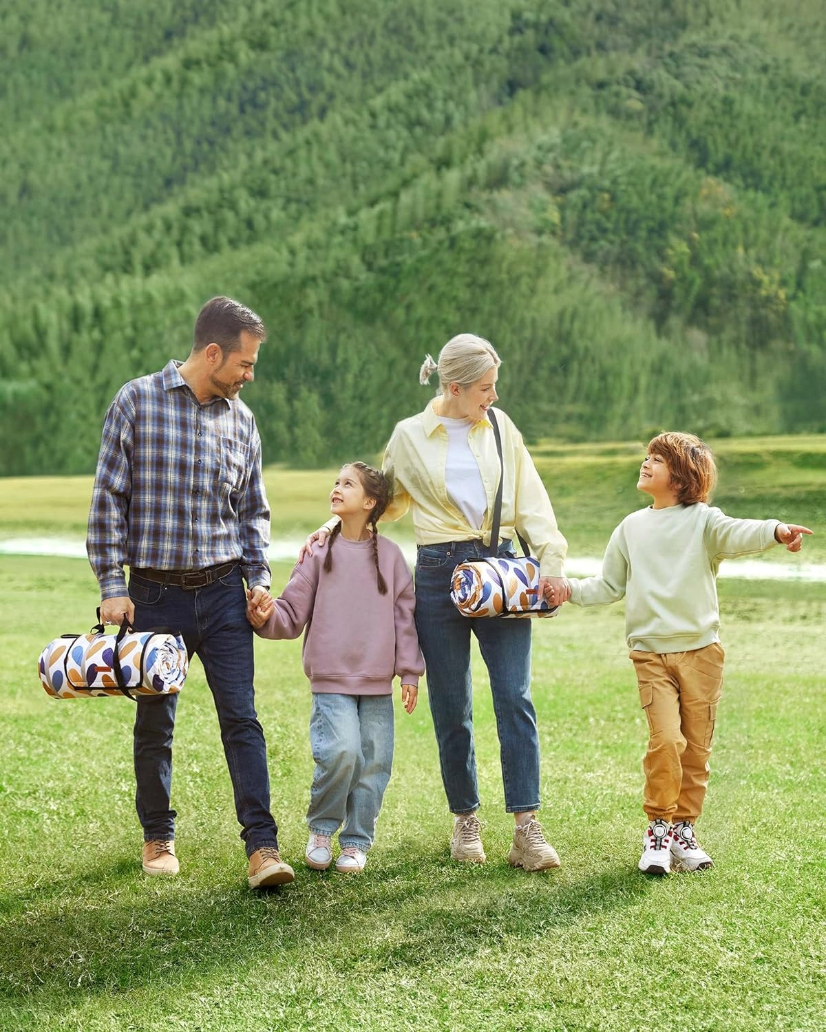 DUŻY KOC PIKNIKOWY 200x300 cm WODOODPORNY MATA PLAŻOWA PIKNIKOWA GRILL PARK Kształt prostokątny