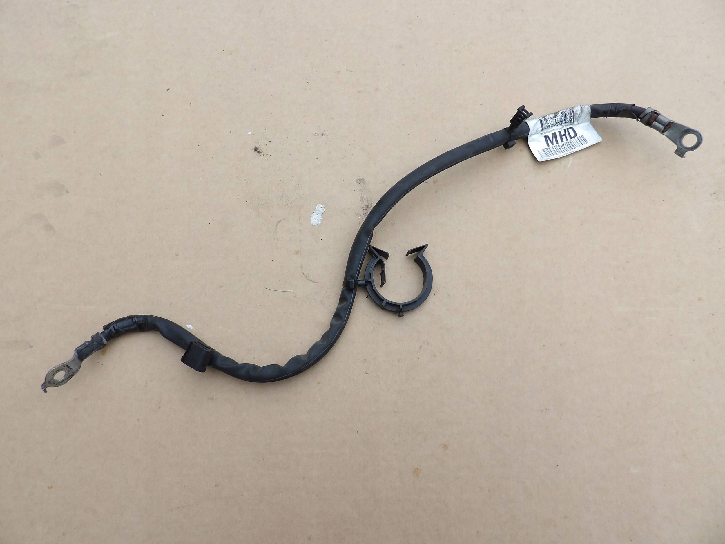 Ford Kuga MK2 1.6 EB 2013 minus / terminal / cable battery