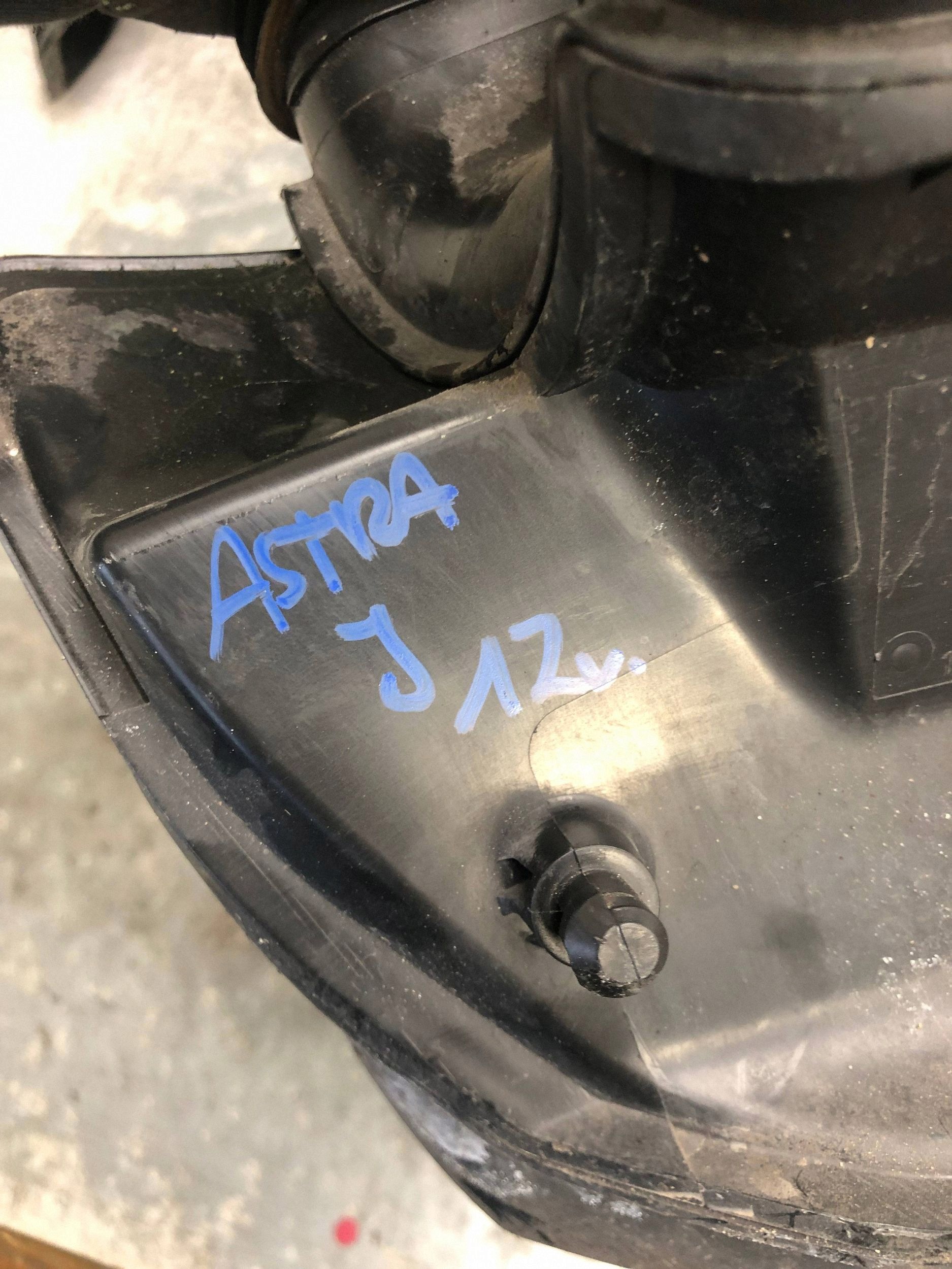 intake air hose OPEL ASTRA J 13337770