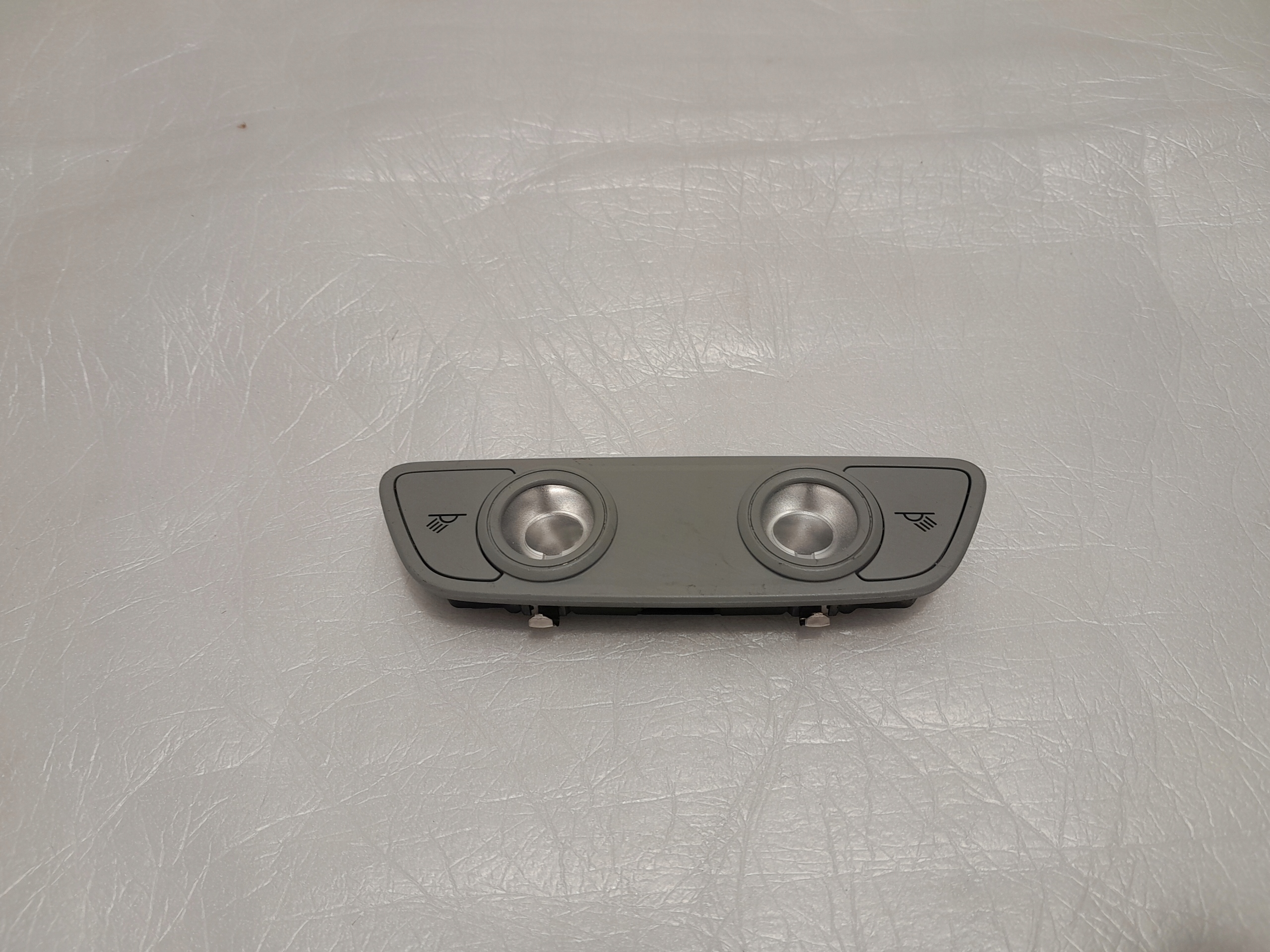 AUDI A4 8W0 Q5 80A FANALE CIELO INTERNO 4M0947111