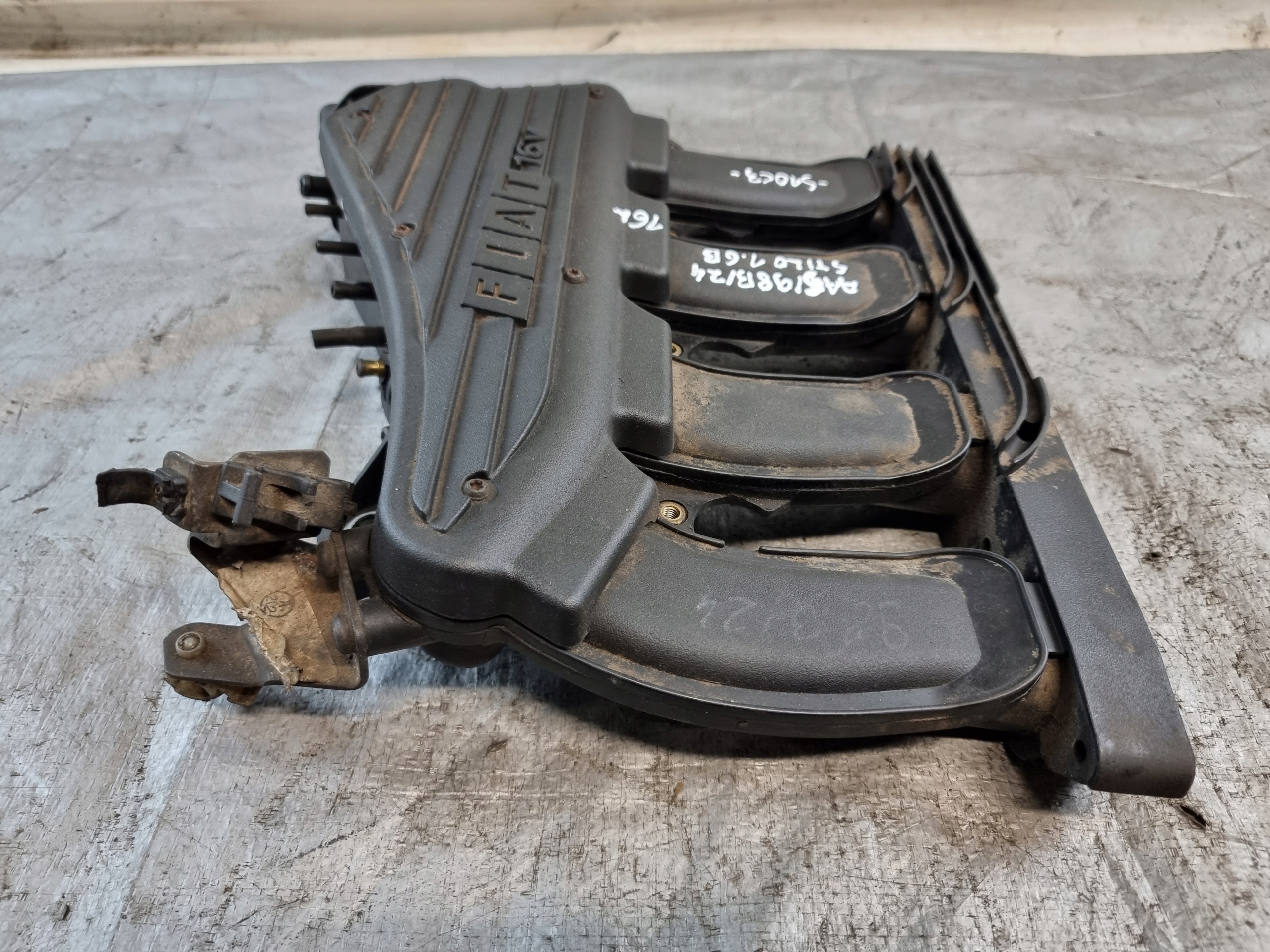 intake manifold OE 46535698 FIAT STILO 1.6B 16V