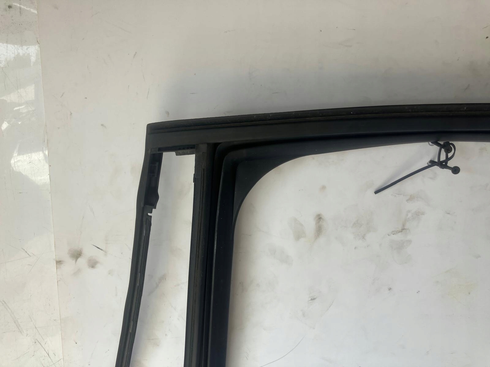 frame gasket door left rear part RENAULT CLIO V