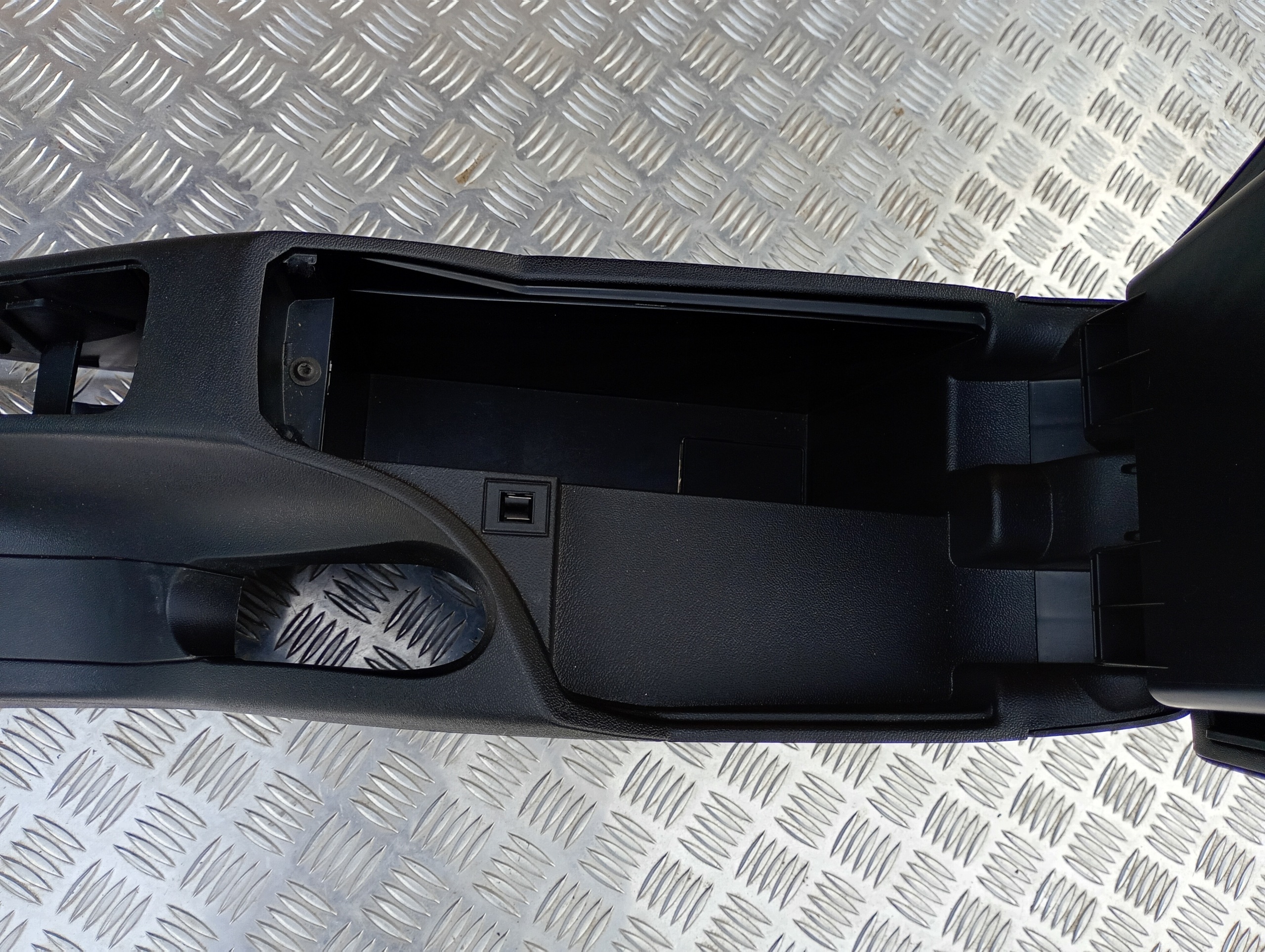 armrest tunnel central SEAT ALTEA 5P0864251