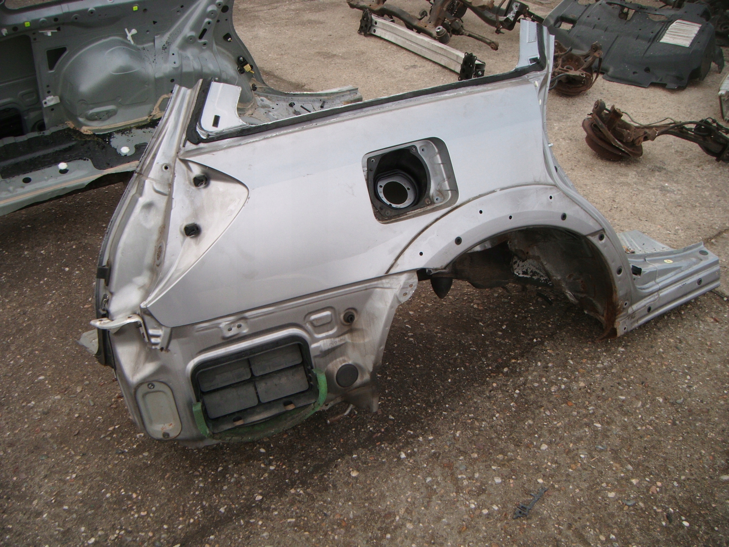 SUBARU OUTBACK III 3 03-09 C6Z BŁOTNIK PRAWY TYŁ