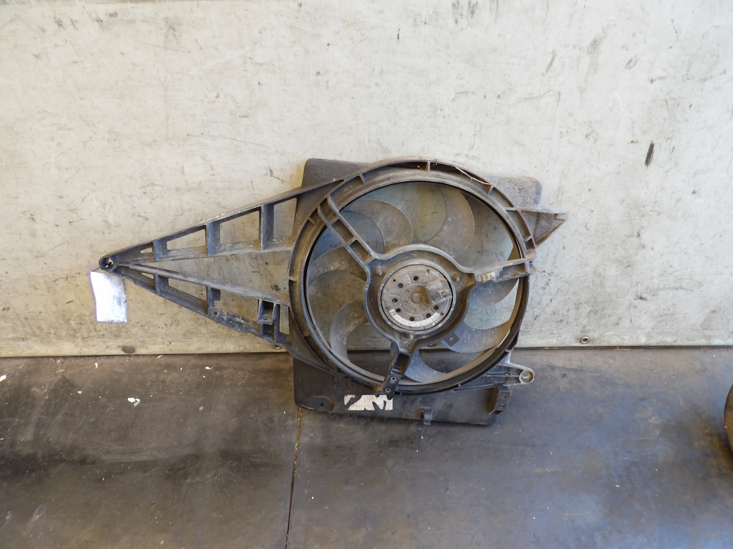 ventilátor chladiče Opel Omega B 2,2B 0130303204