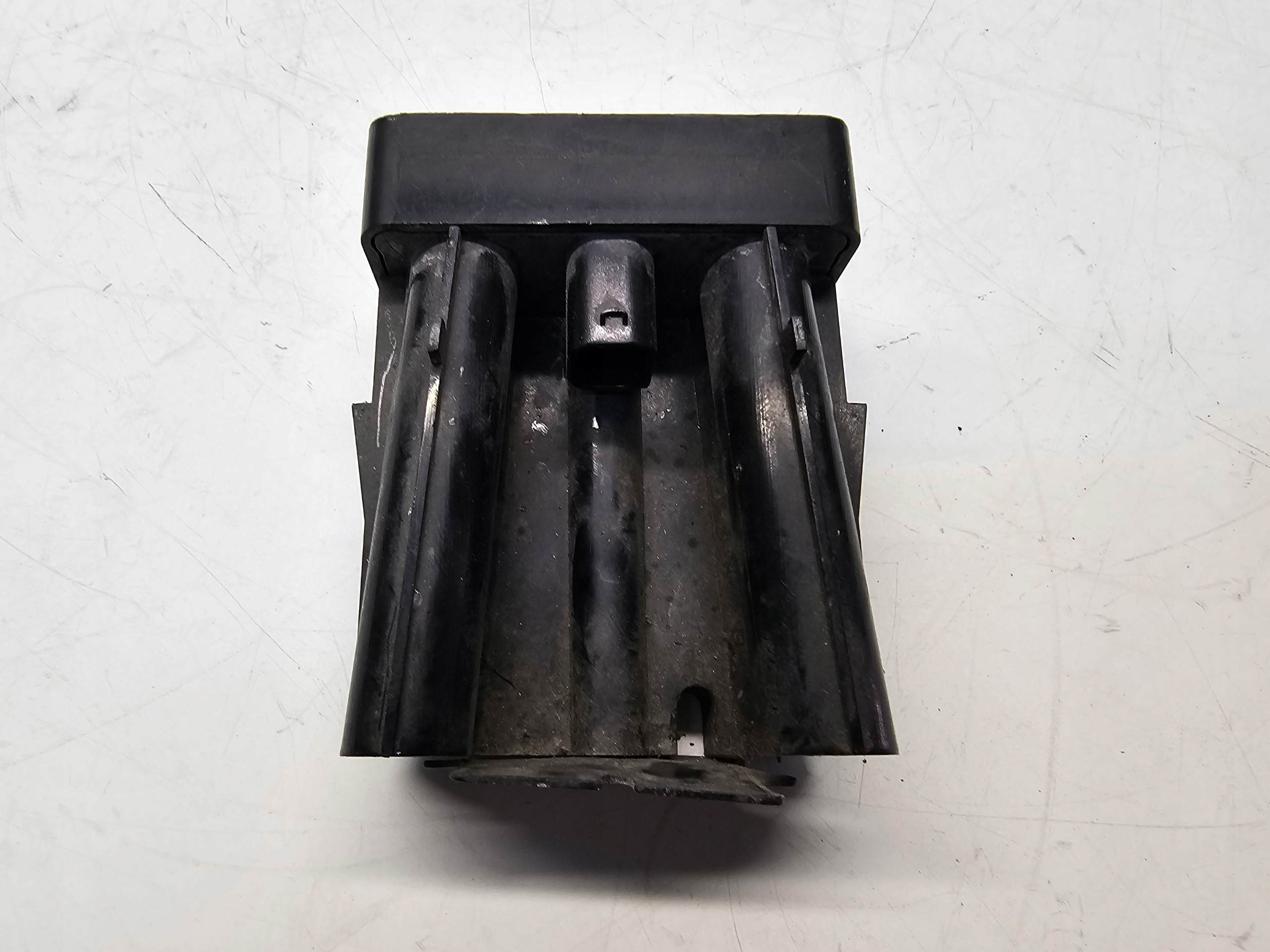 CZUJNIK ZMIANY PASA RUCHU PEUGEOT CITROEN #3321 Producent części Peugeot OE