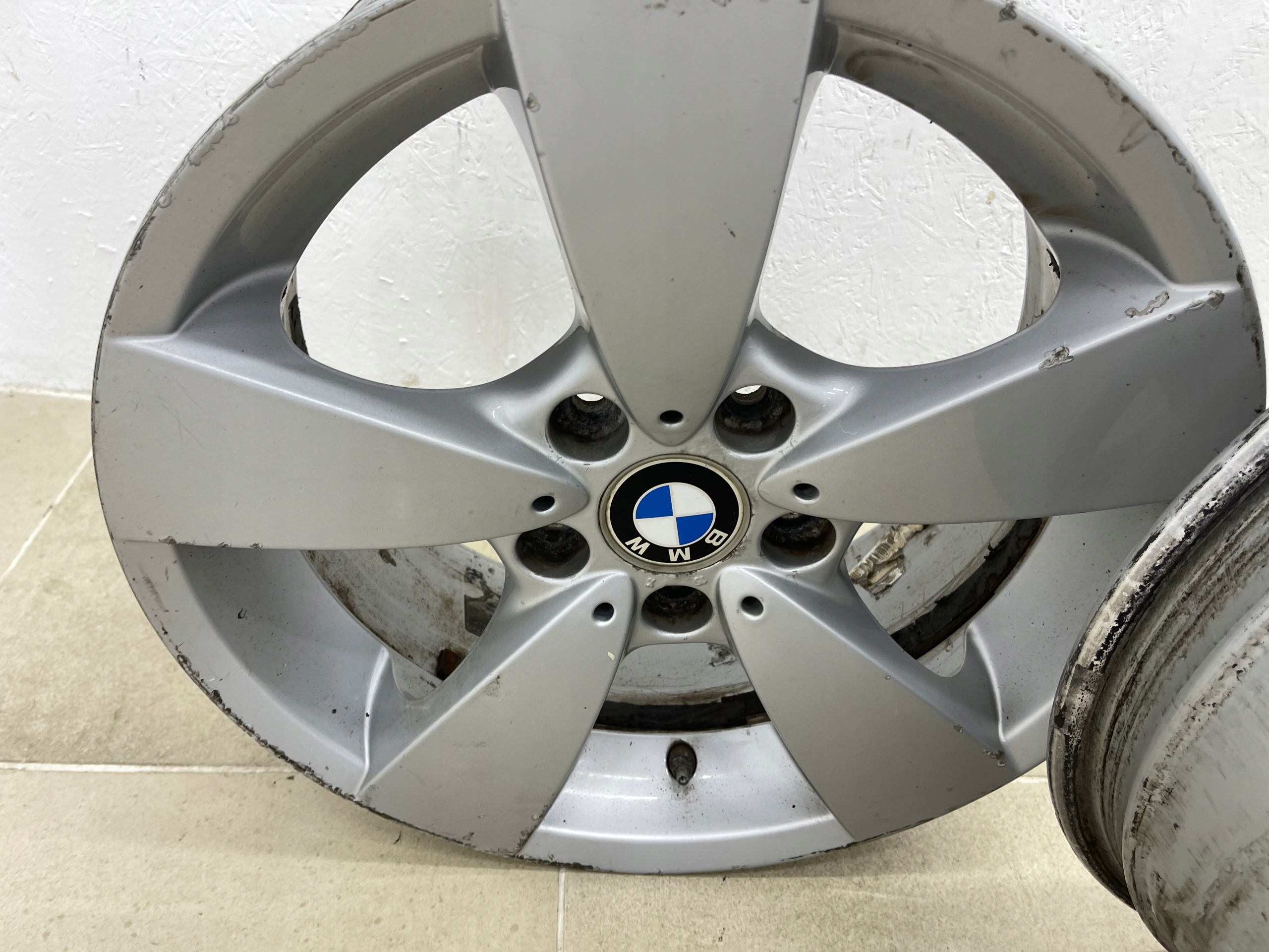 4×disk hliníkový 17 CALI BMW OE 5 E60 E61 7.5" x 17" 5x120 ET 43