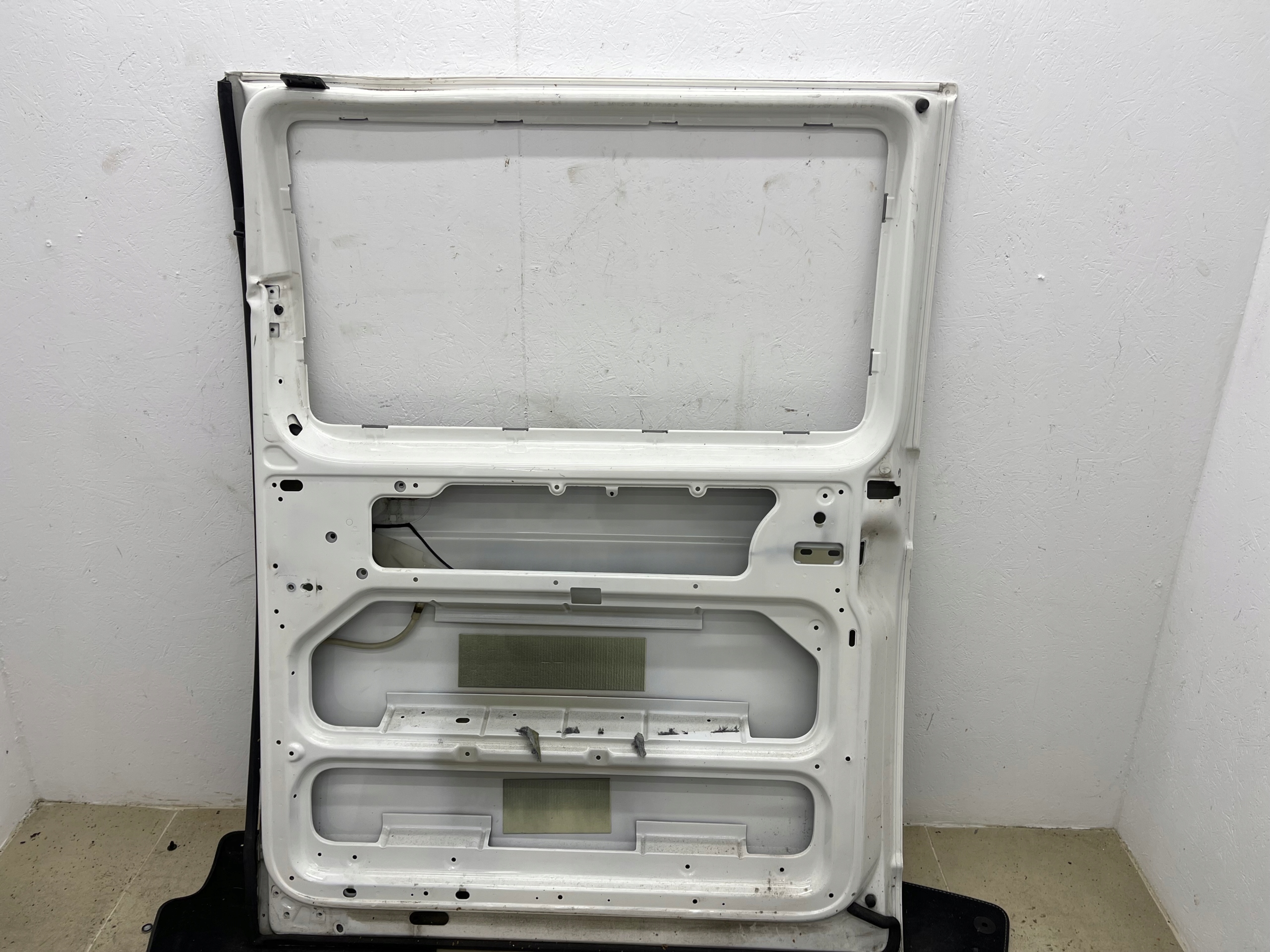 VW T5 T5 LIFT T6 door sliding right biale LB9A