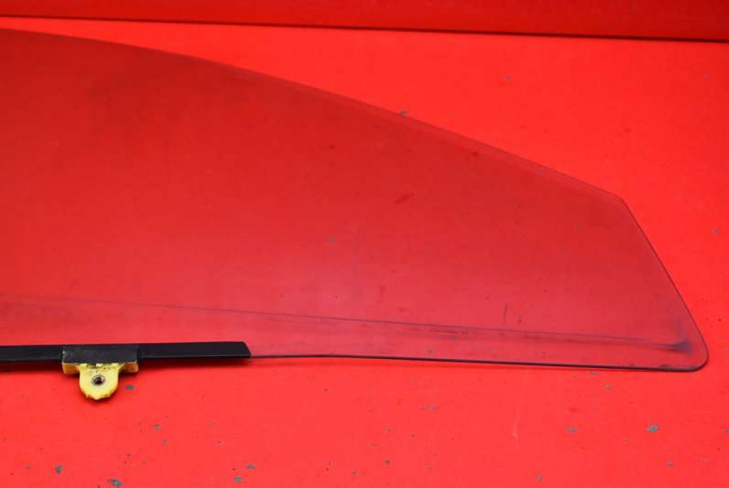 window side right front front MITSUBISHI LANCER 7 VII sedan 00-08