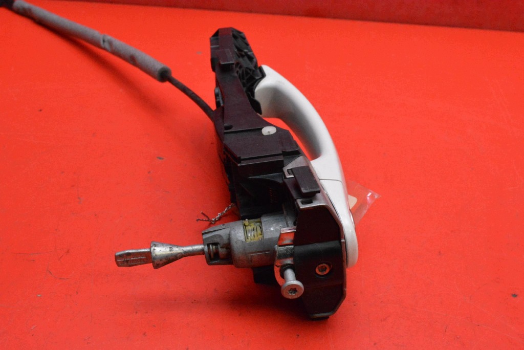 handle left front front LB9A 5N0837885H VW UP 1 and 11-20
