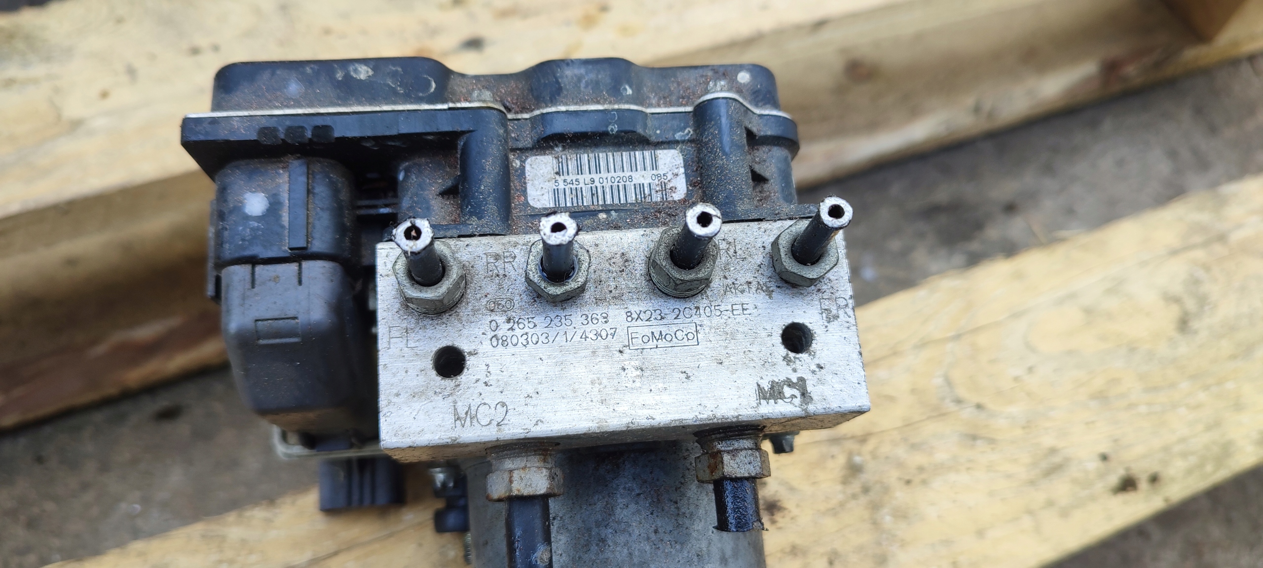 brake booster control unit ABS JAGUAR XF X250 2.7 D 8X23-2C405-EE