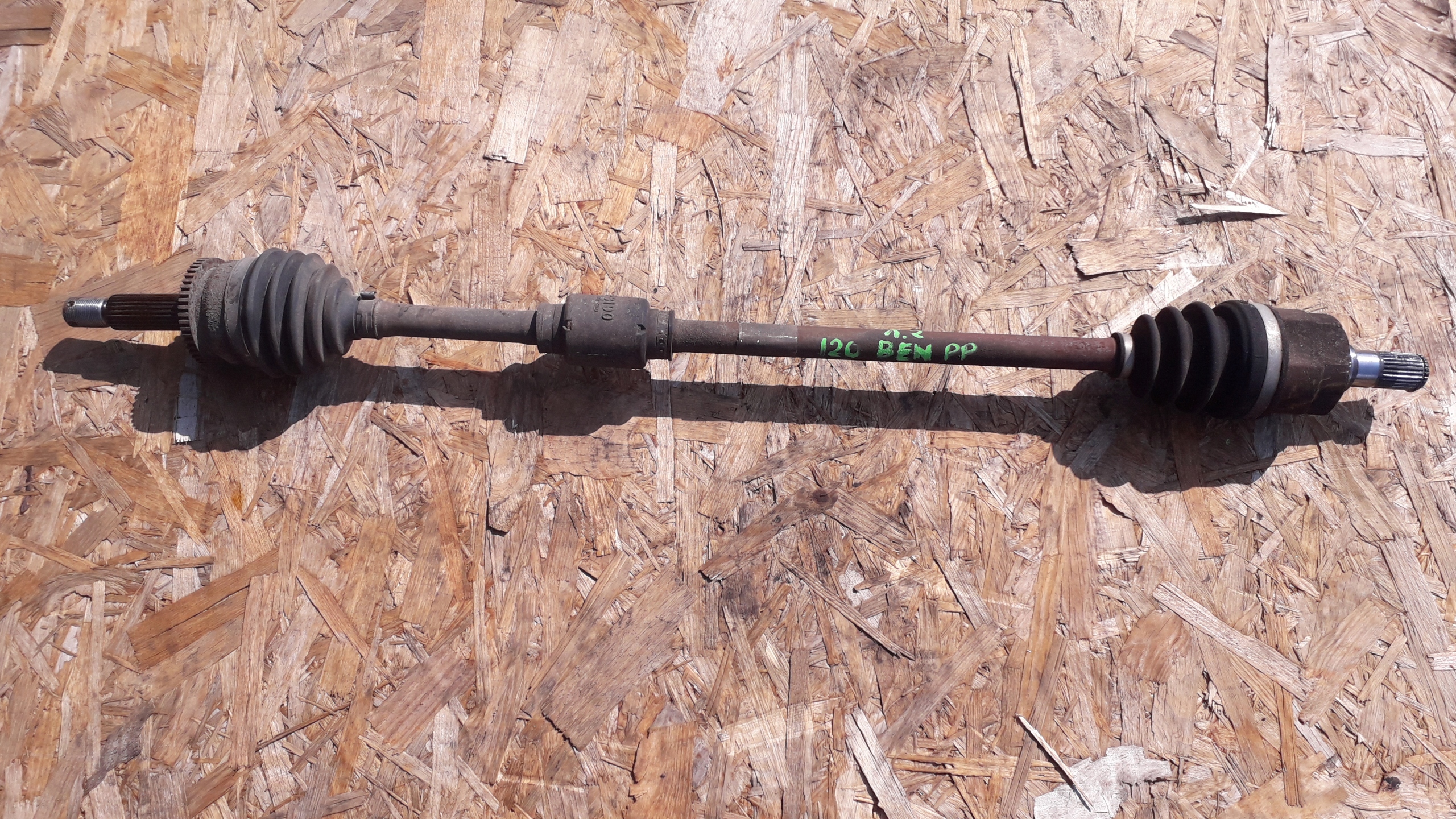 HYUNDAI I20 И 08-15 1.2 БЕНЗИН ПОЛУОСЬ ПРАВЫЙ ПЕРЕД